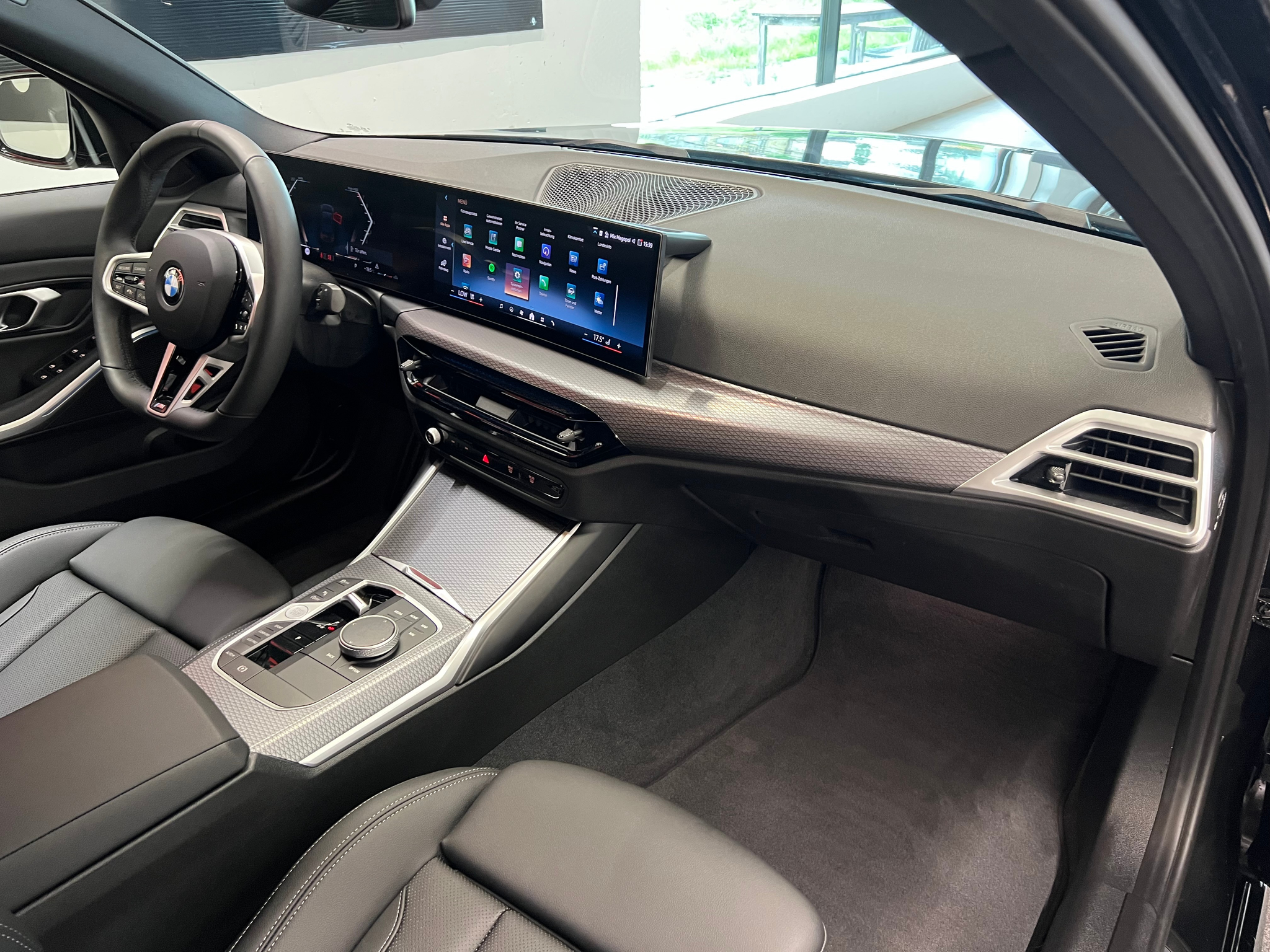 listing desktop thumbnail image 15