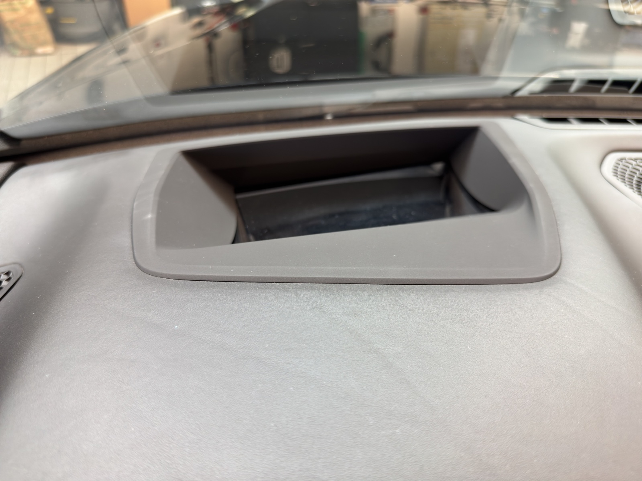 listing desktop thumbnail image 15