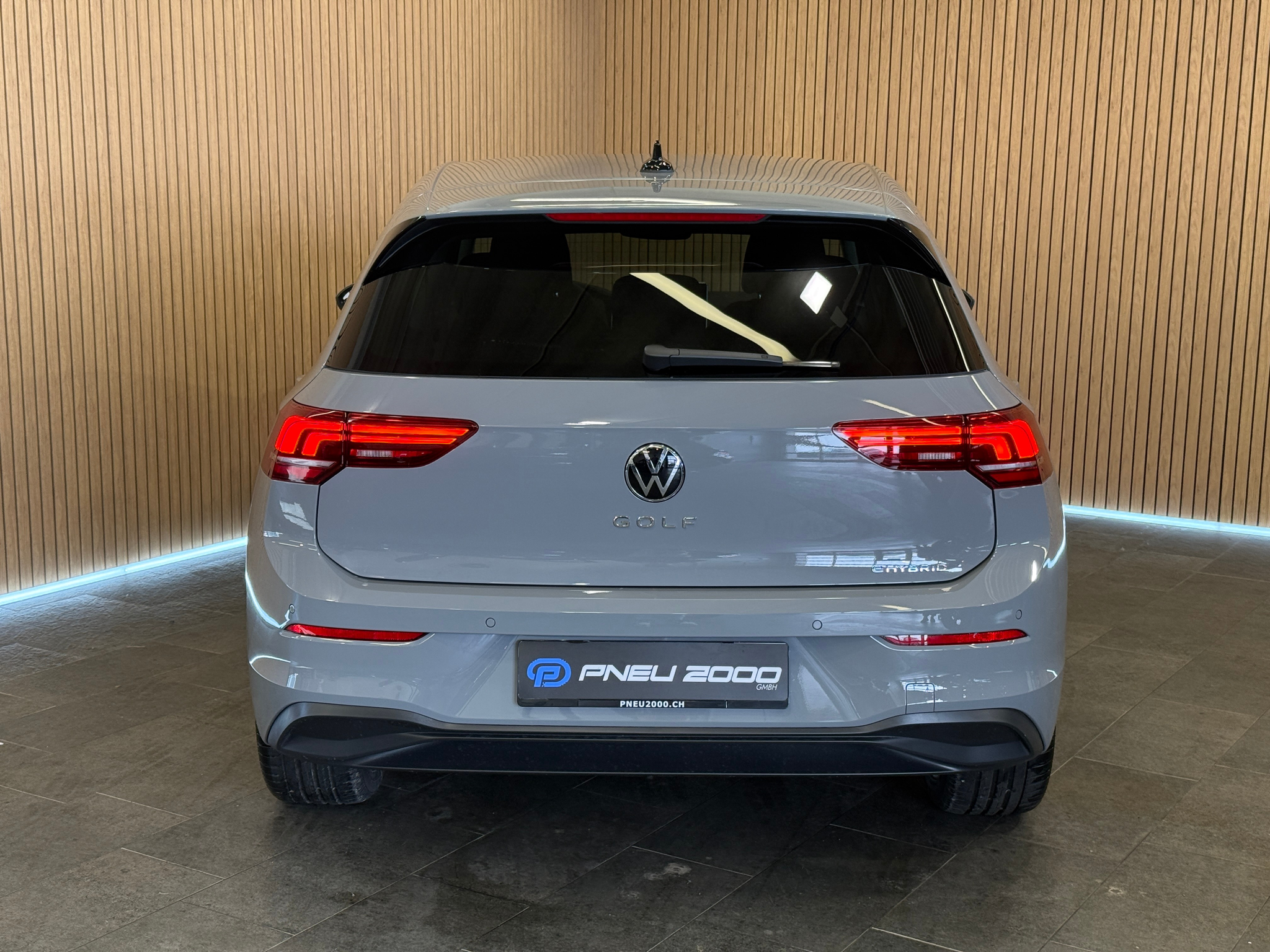 listing desktop thumbnail image 3