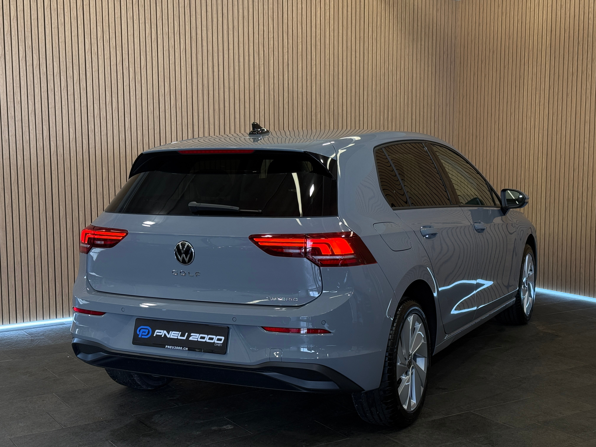 listing desktop thumbnail image 2