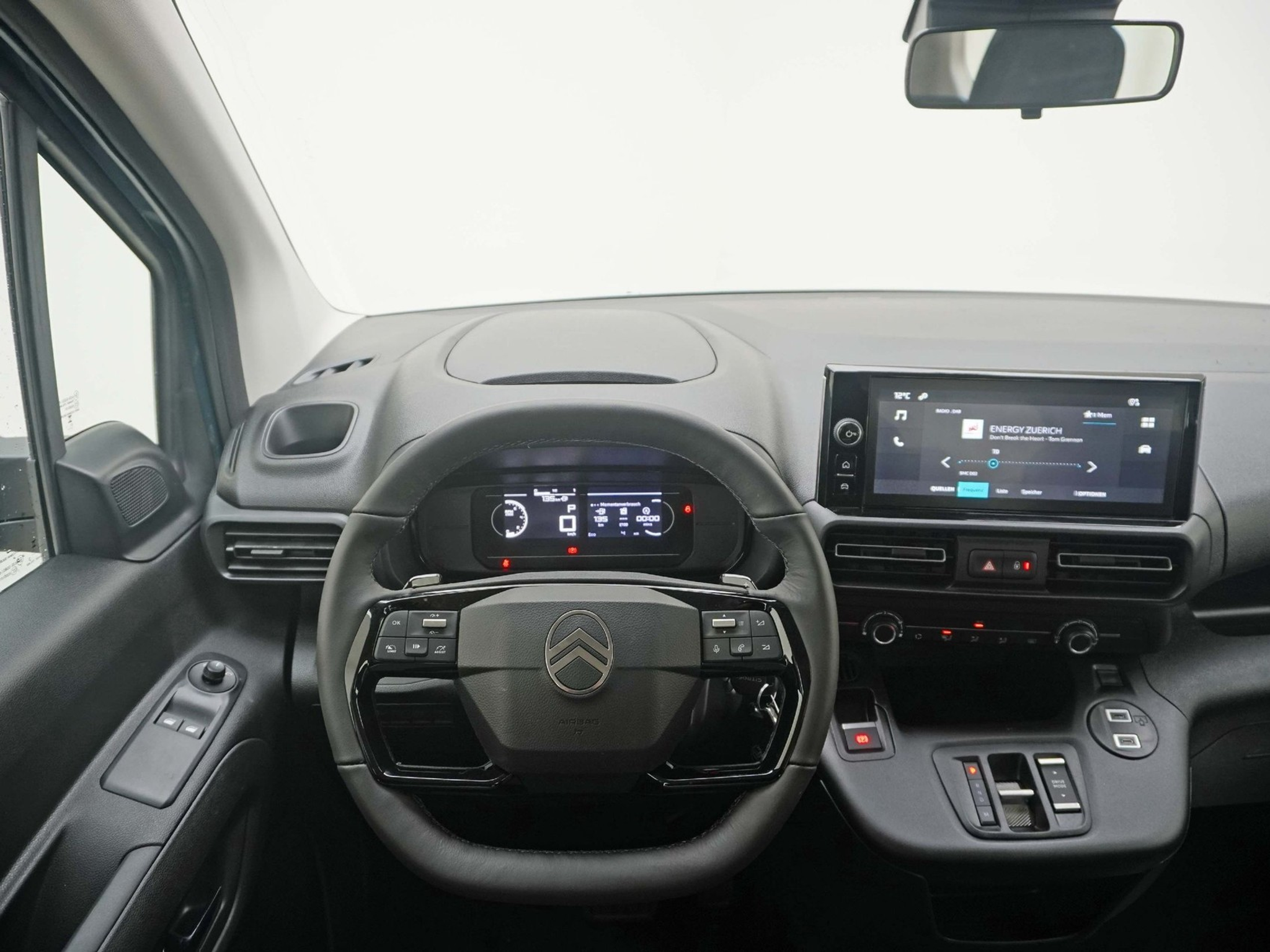 listing desktop thumbnail image 9