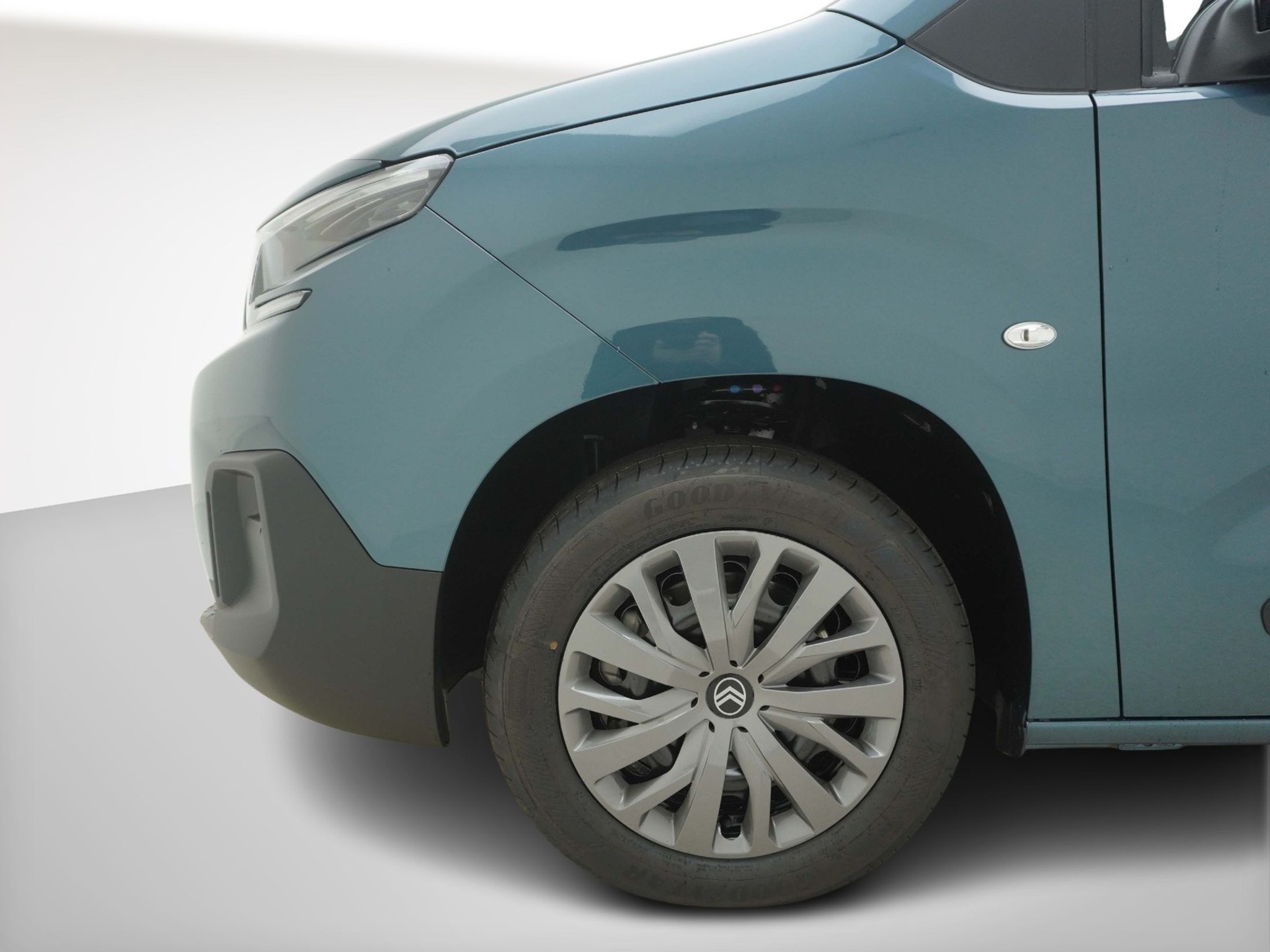 listing desktop thumbnail image 5