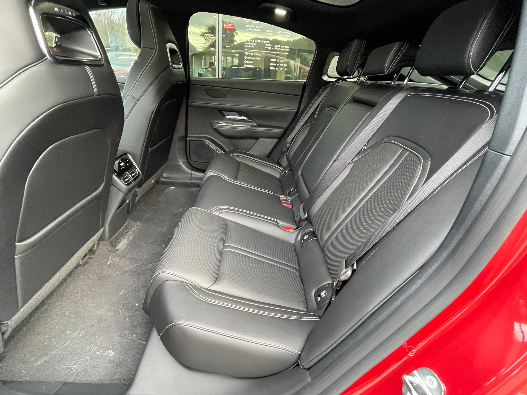 listing desktop thumbnail image 8