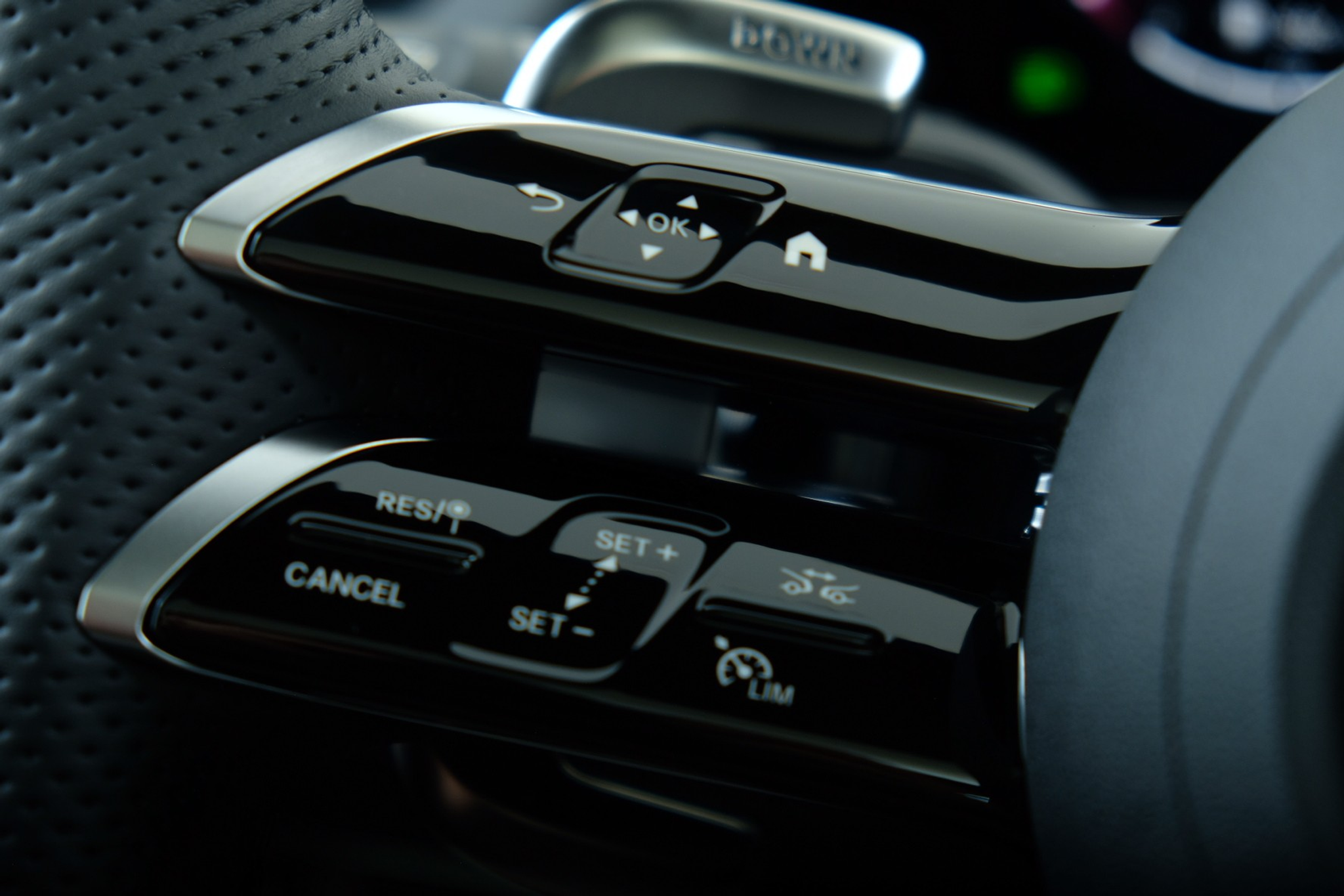 listing desktop thumbnail image 13