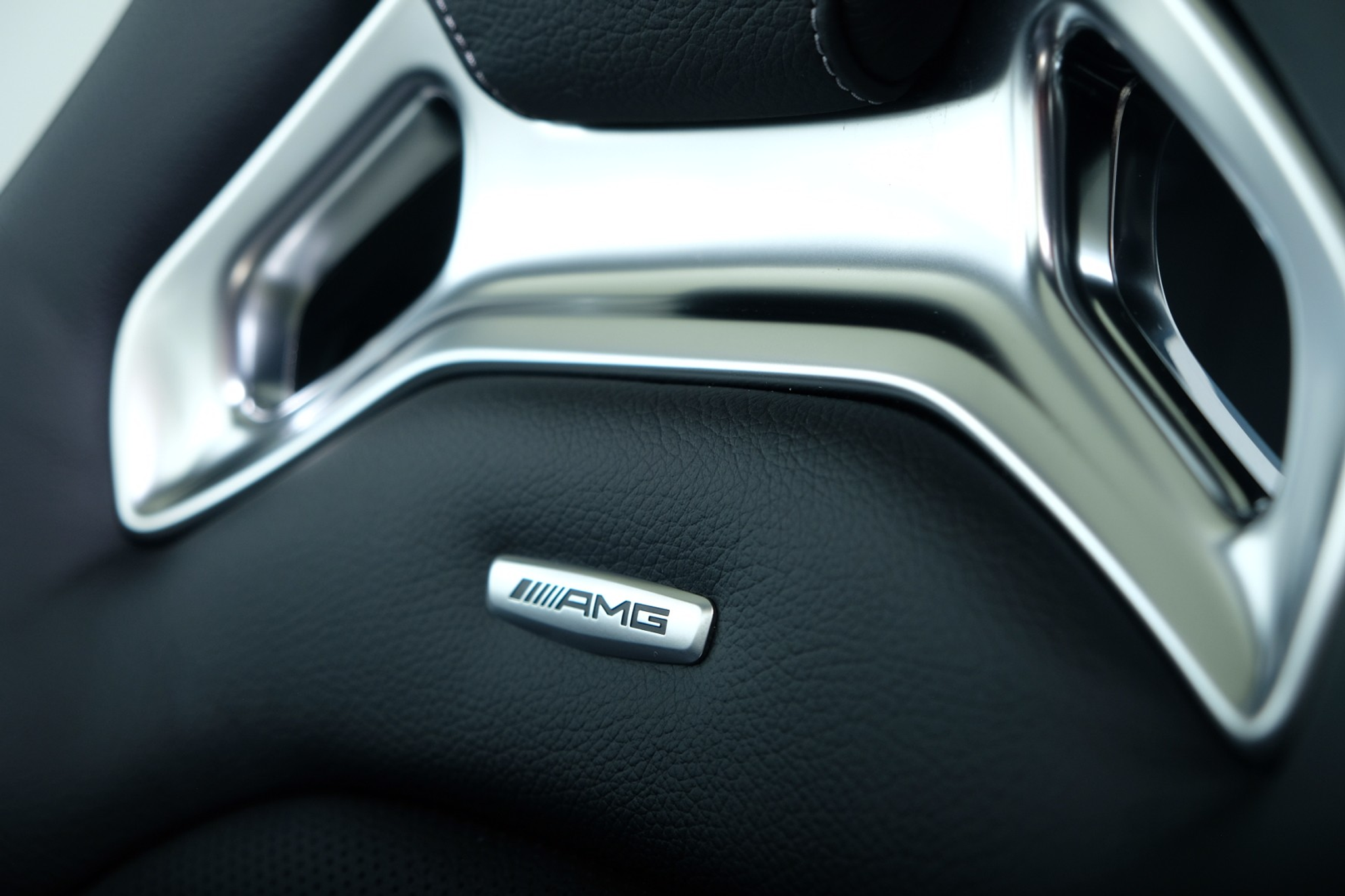 listing desktop thumbnail image 7