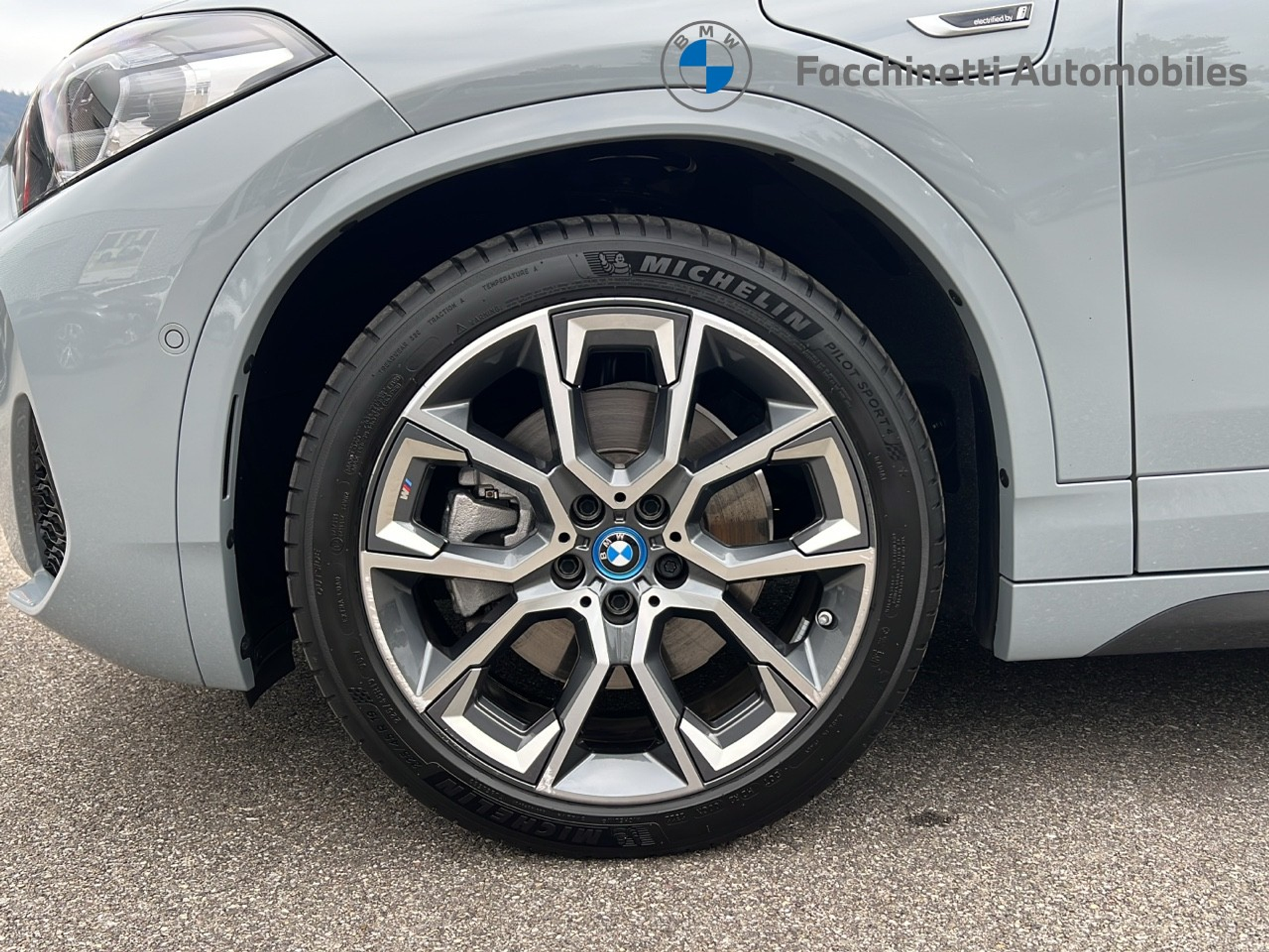 listing desktop thumbnail image 8