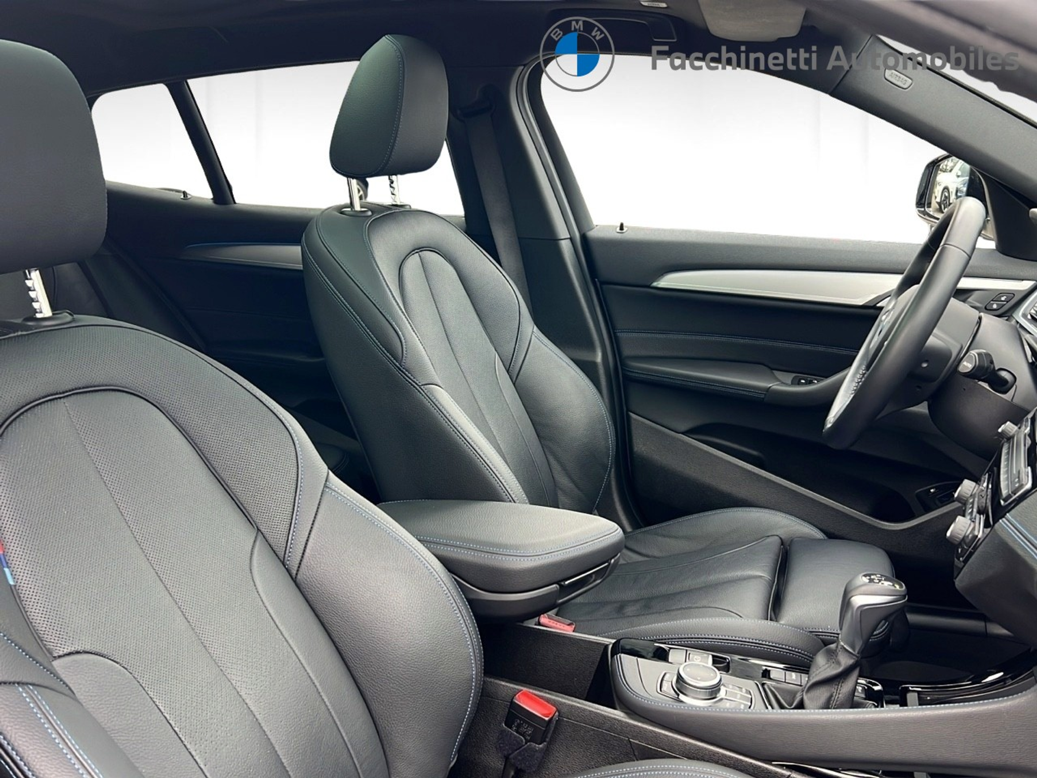 listing desktop thumbnail image 13