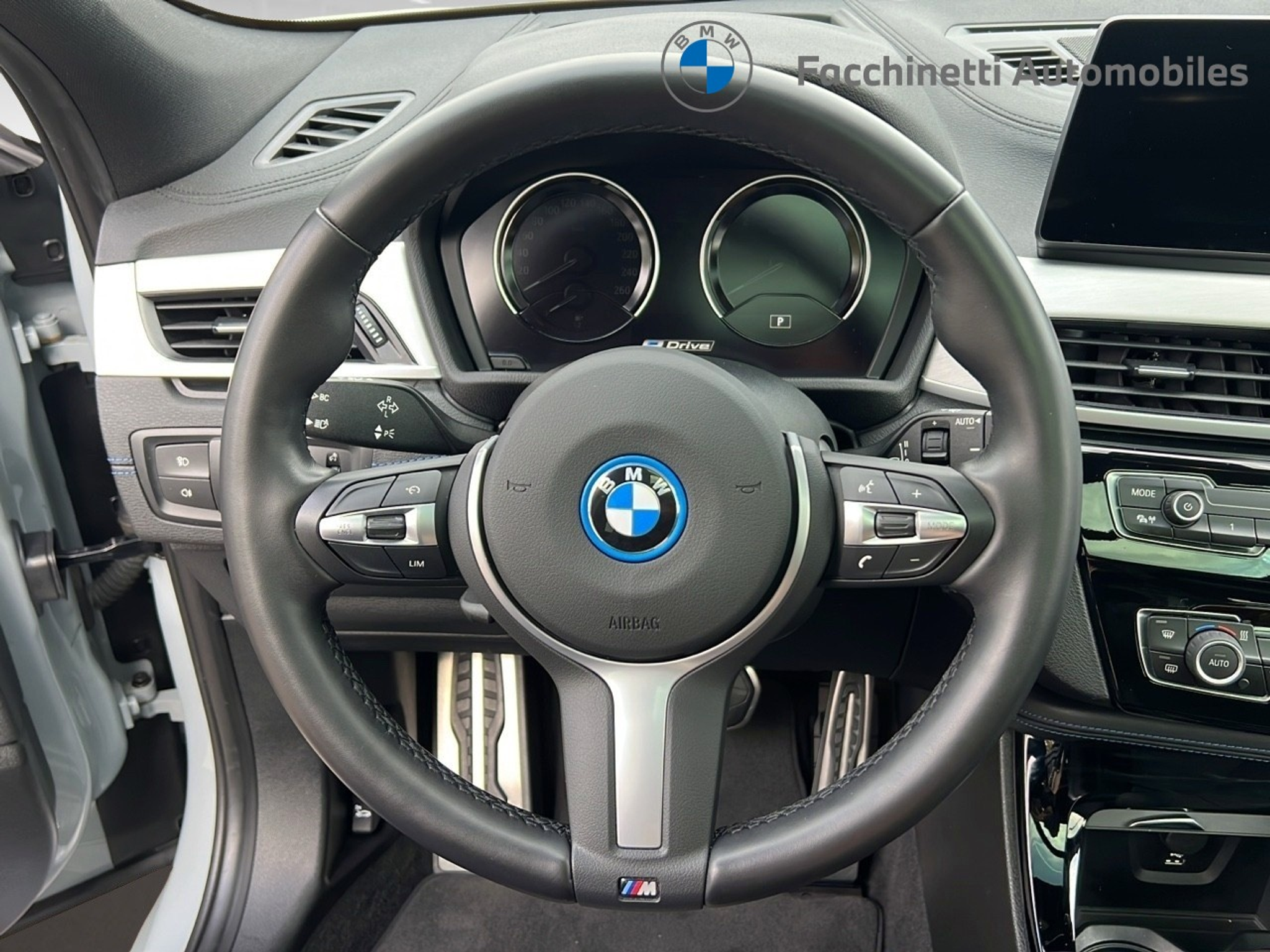 listing desktop thumbnail image 17