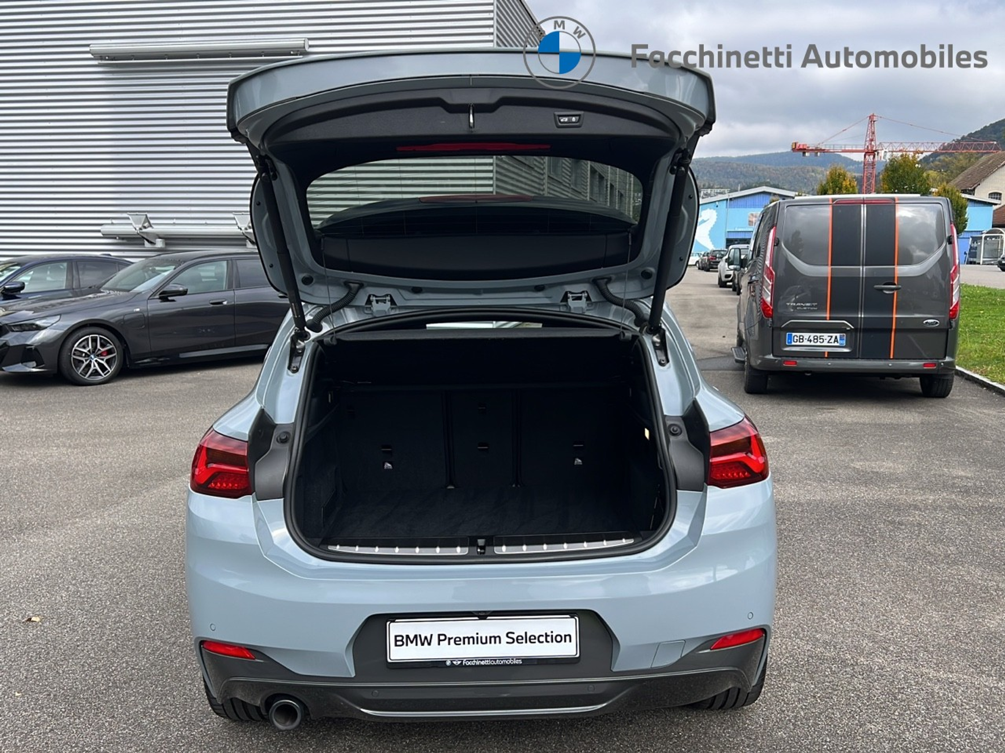 listing desktop thumbnail image 12