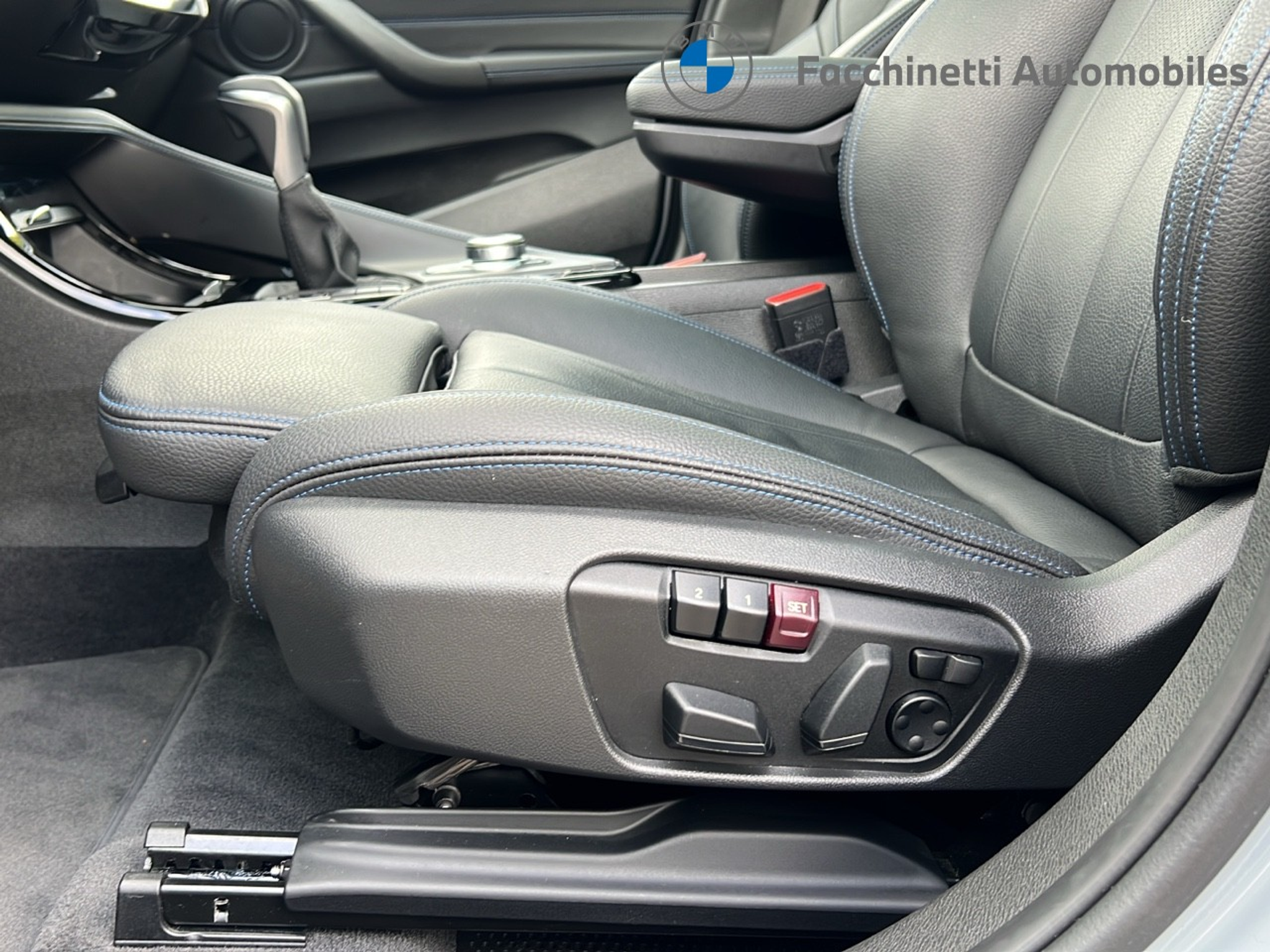 listing desktop thumbnail image 24