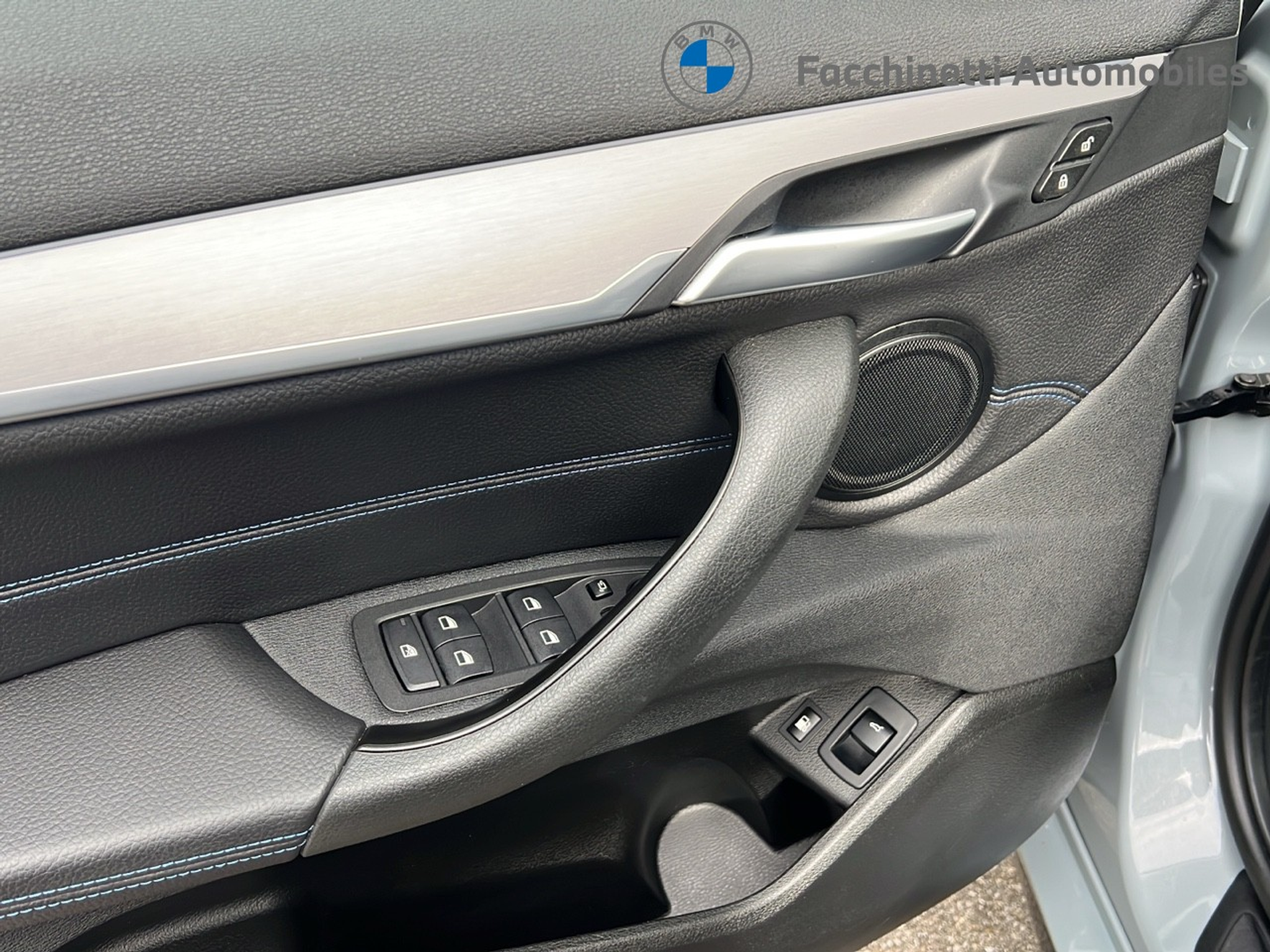 listing desktop thumbnail image 10