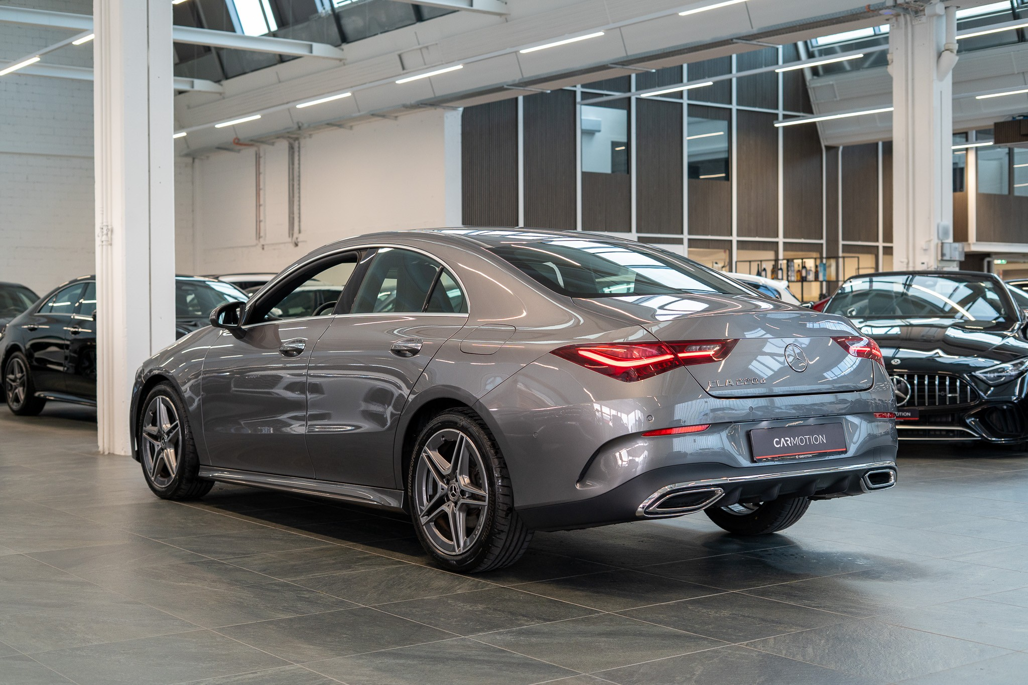 listing desktop thumbnail image 6