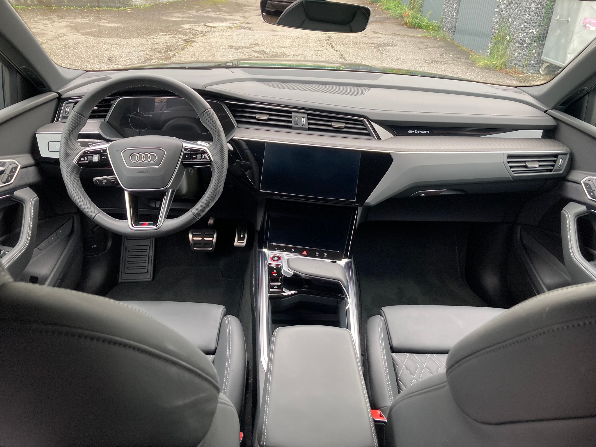 listing desktop thumbnail image 7