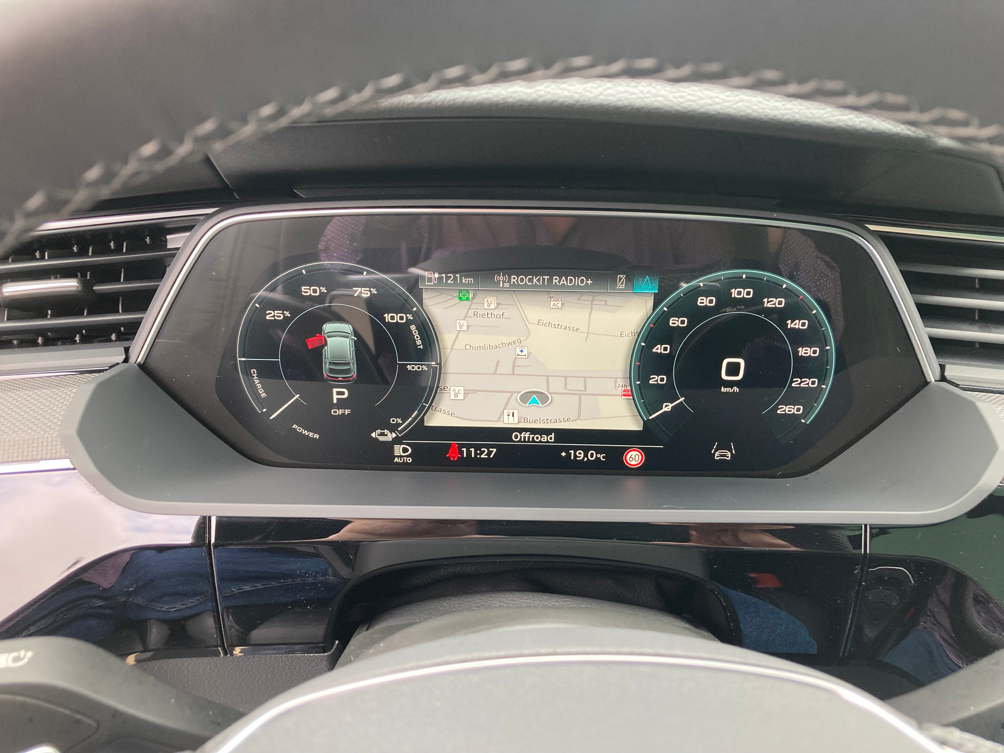 listing desktop thumbnail image 12