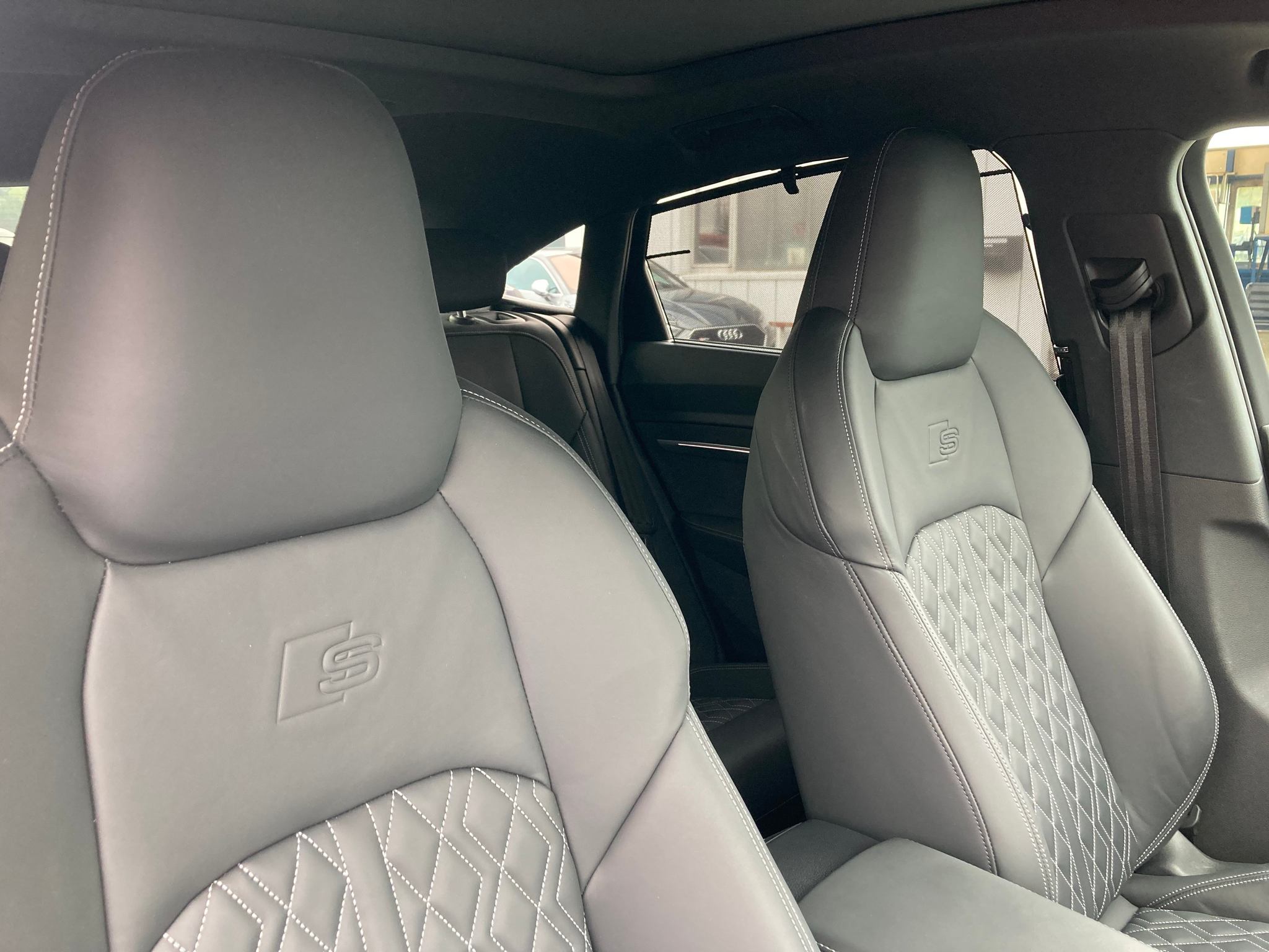 listing desktop thumbnail image 9