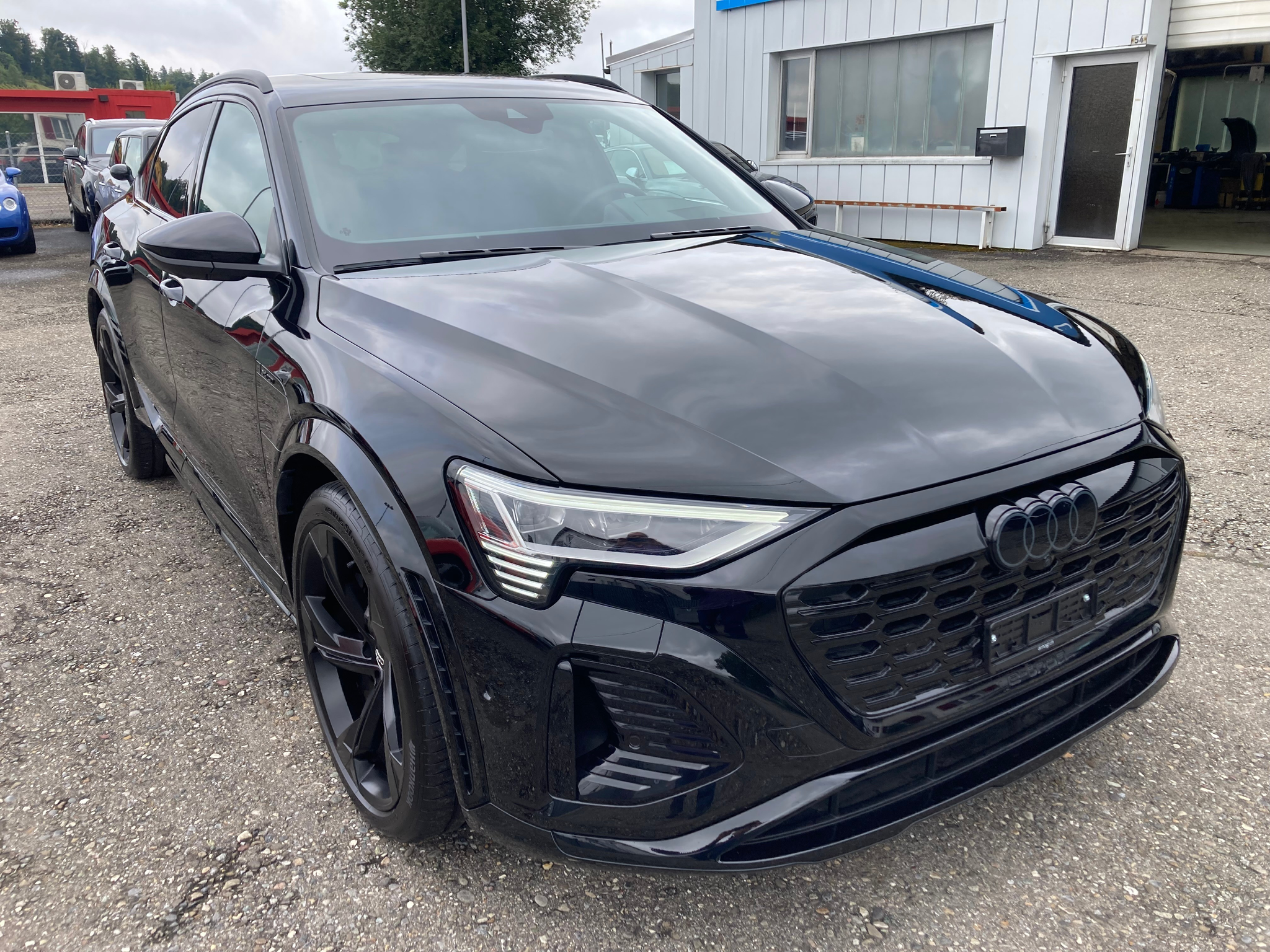 listing desktop thumbnail image 1