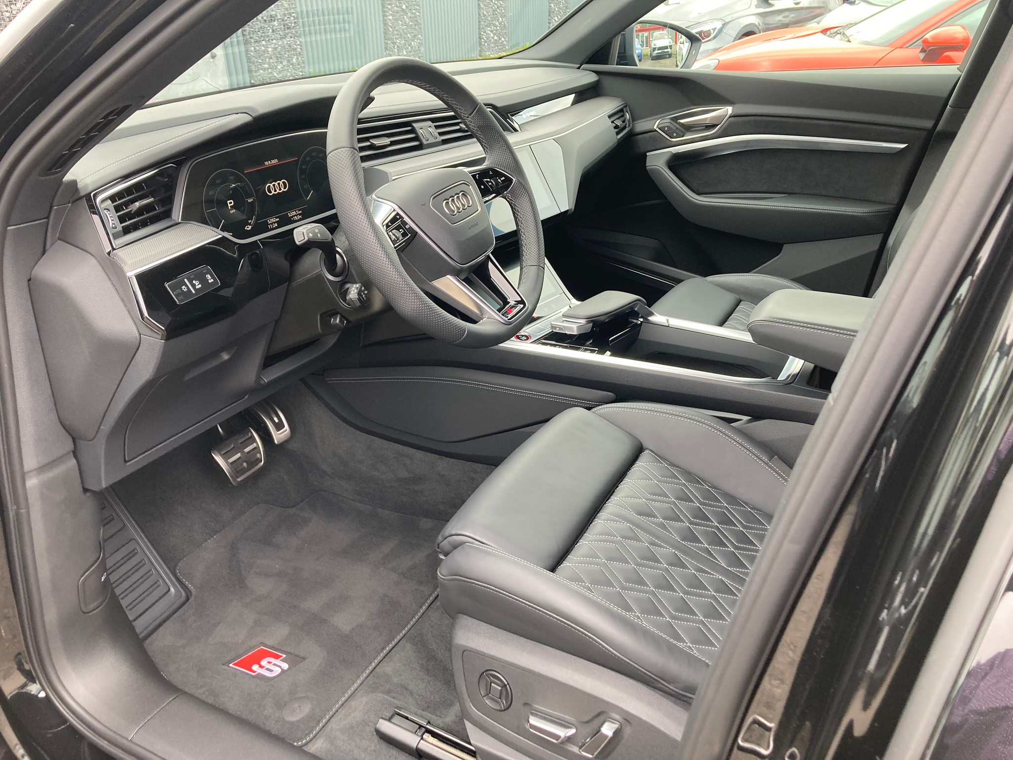 listing desktop thumbnail image 5