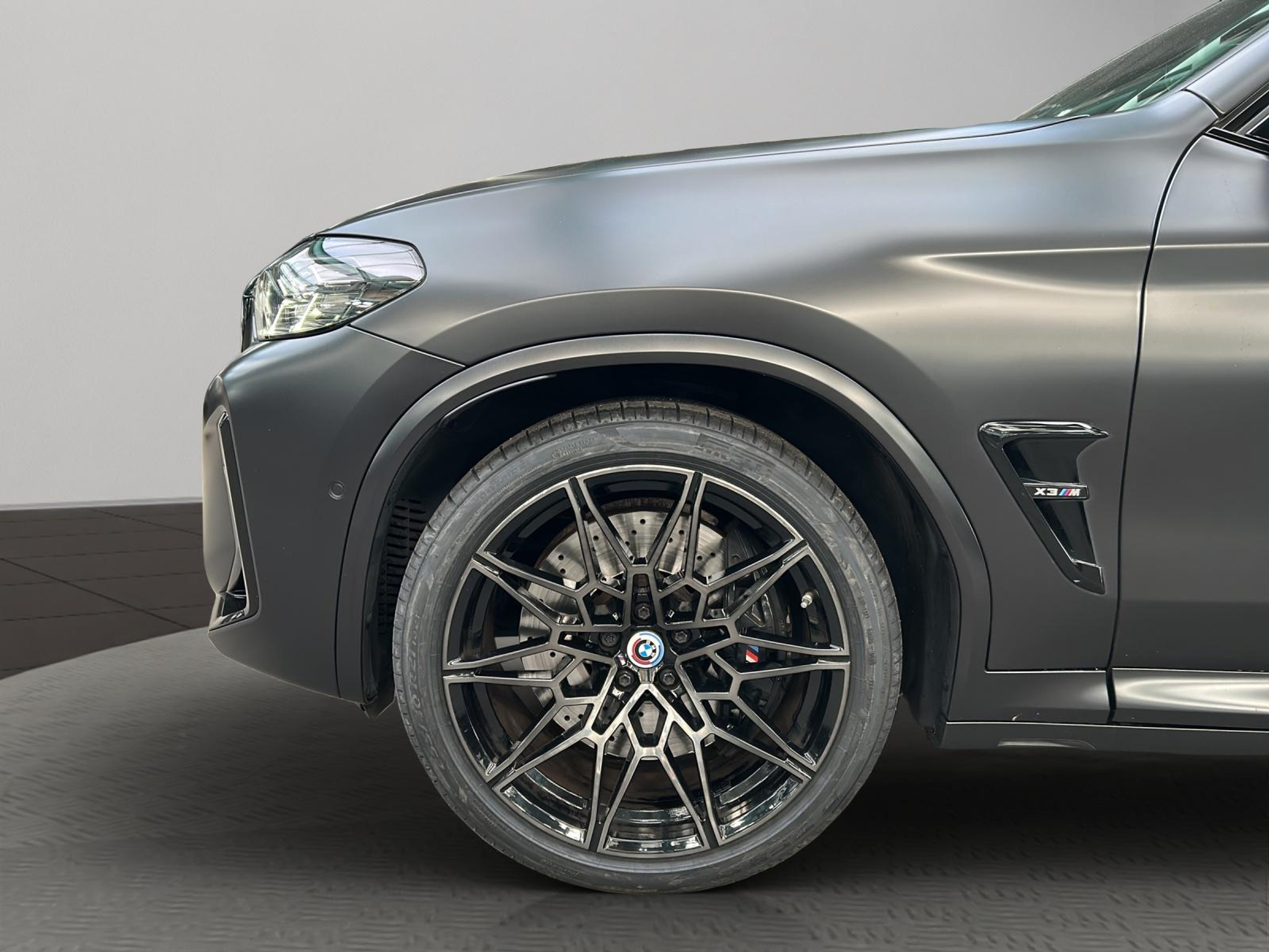 listing desktop thumbnail image 22