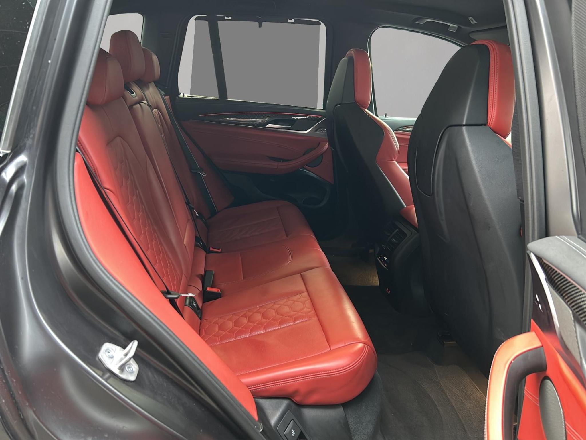 listing desktop thumbnail image 14