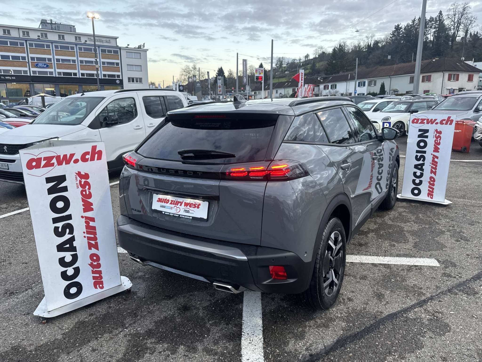 listing desktop thumbnail image 2