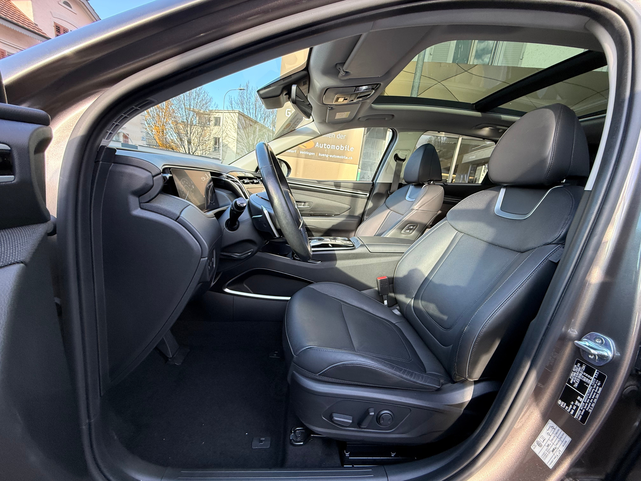 listing desktop thumbnail image 10