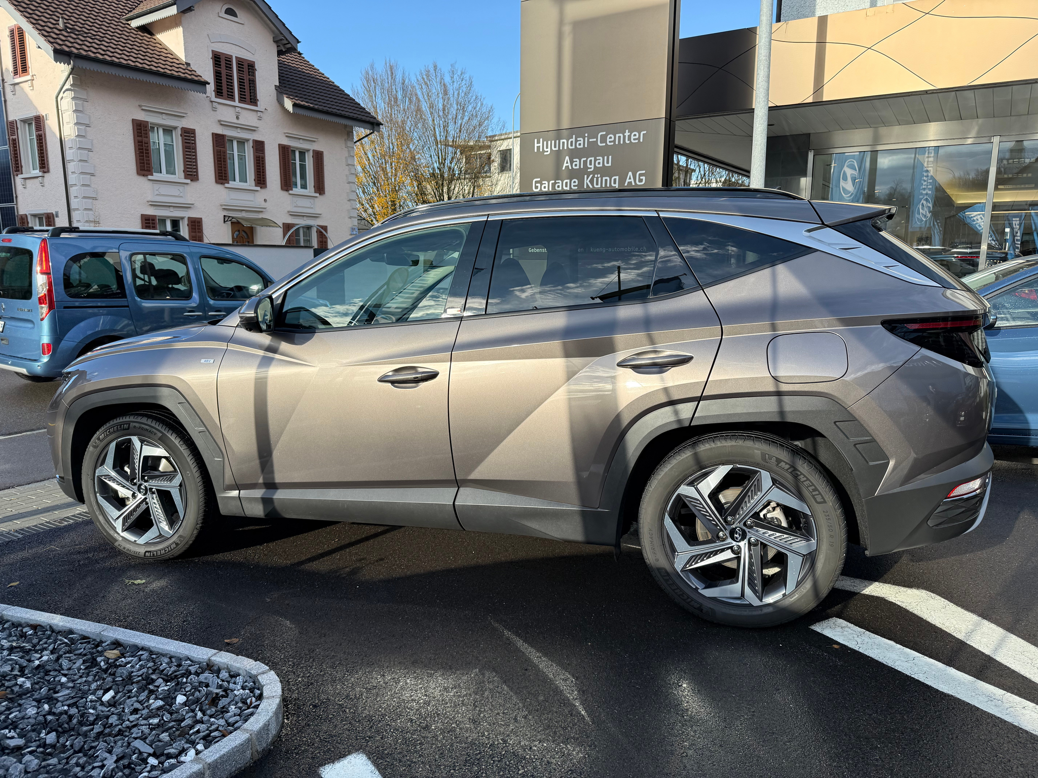 listing desktop thumbnail image 7