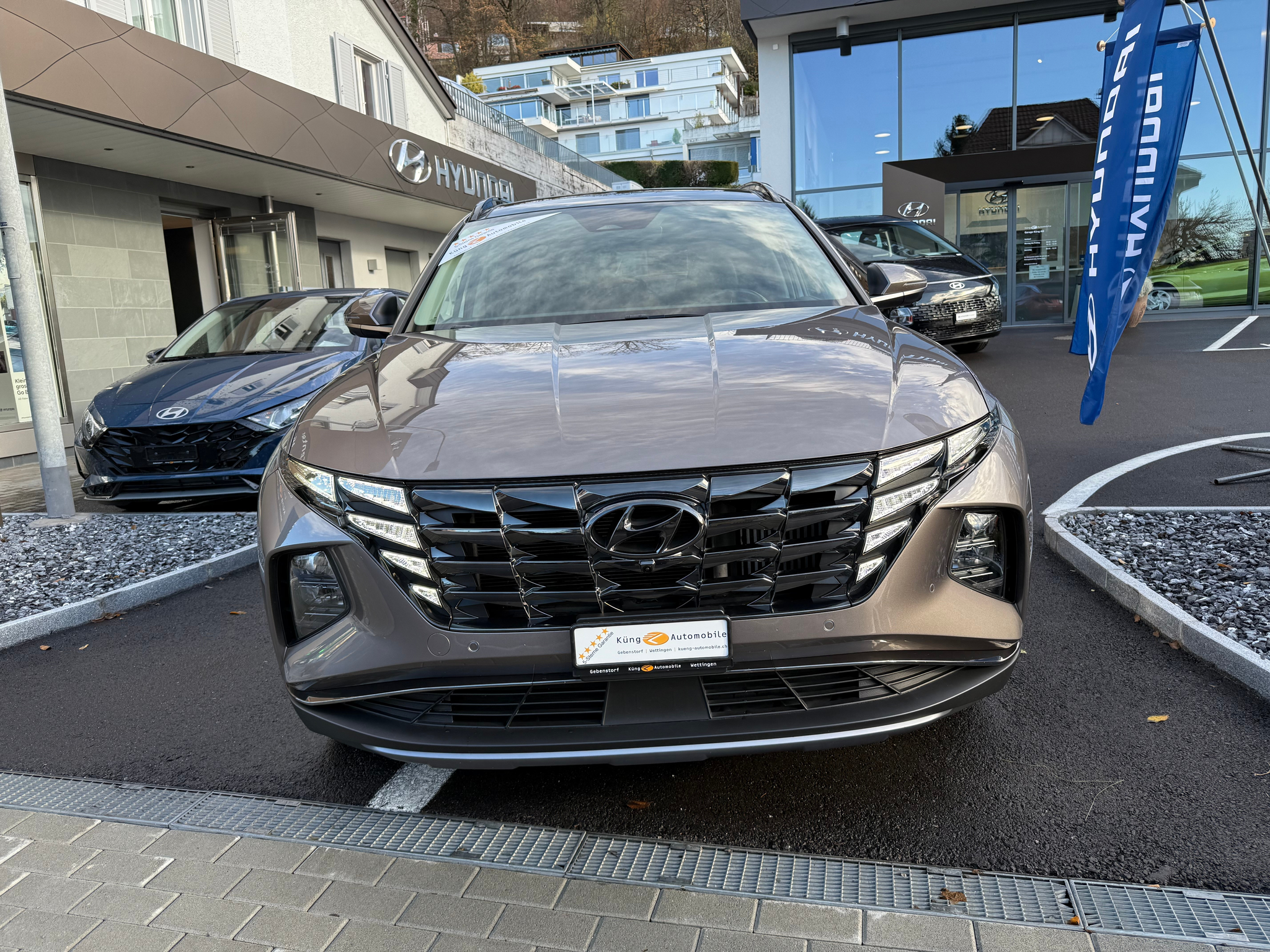 listing desktop thumbnail image 1