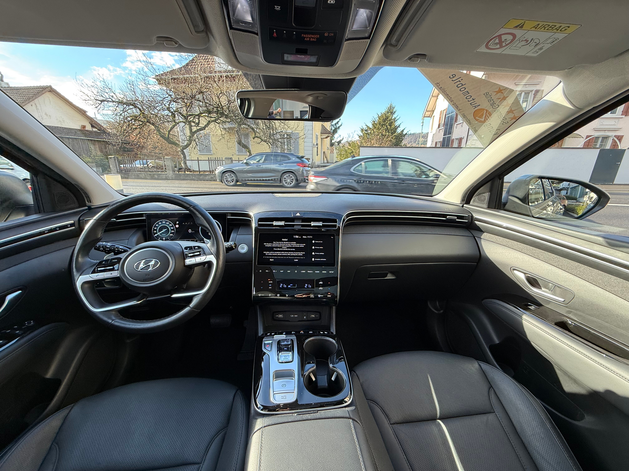 listing desktop thumbnail image 12