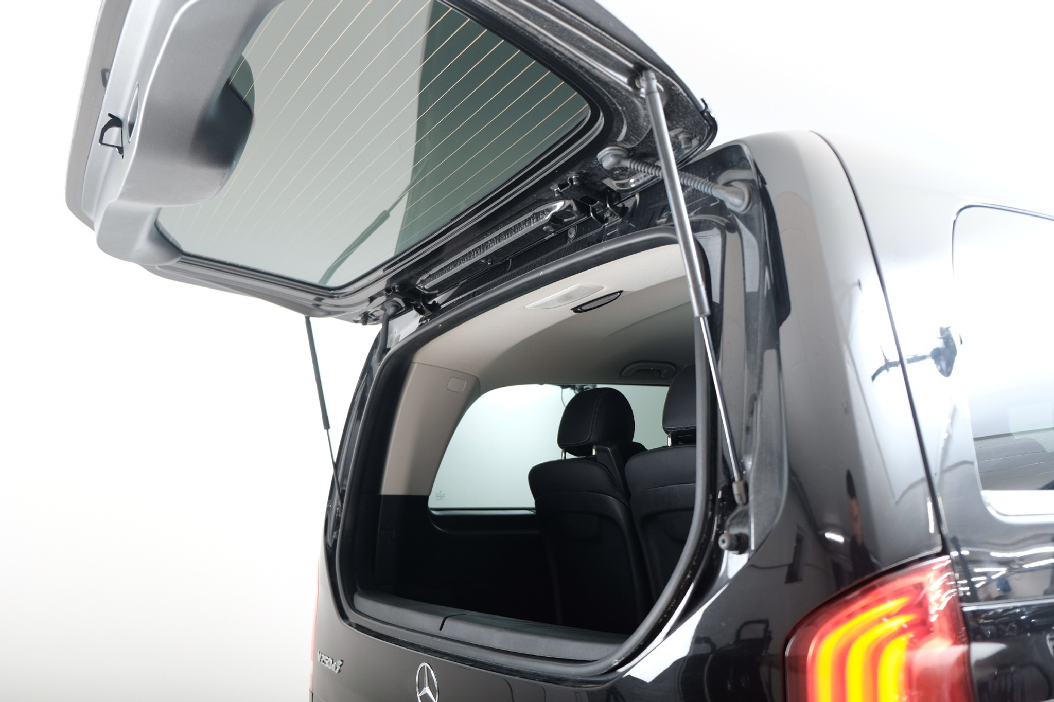 listing desktop thumbnail image 4