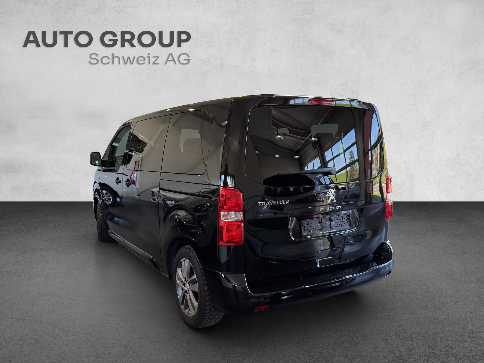 listing desktop thumbnail image 3