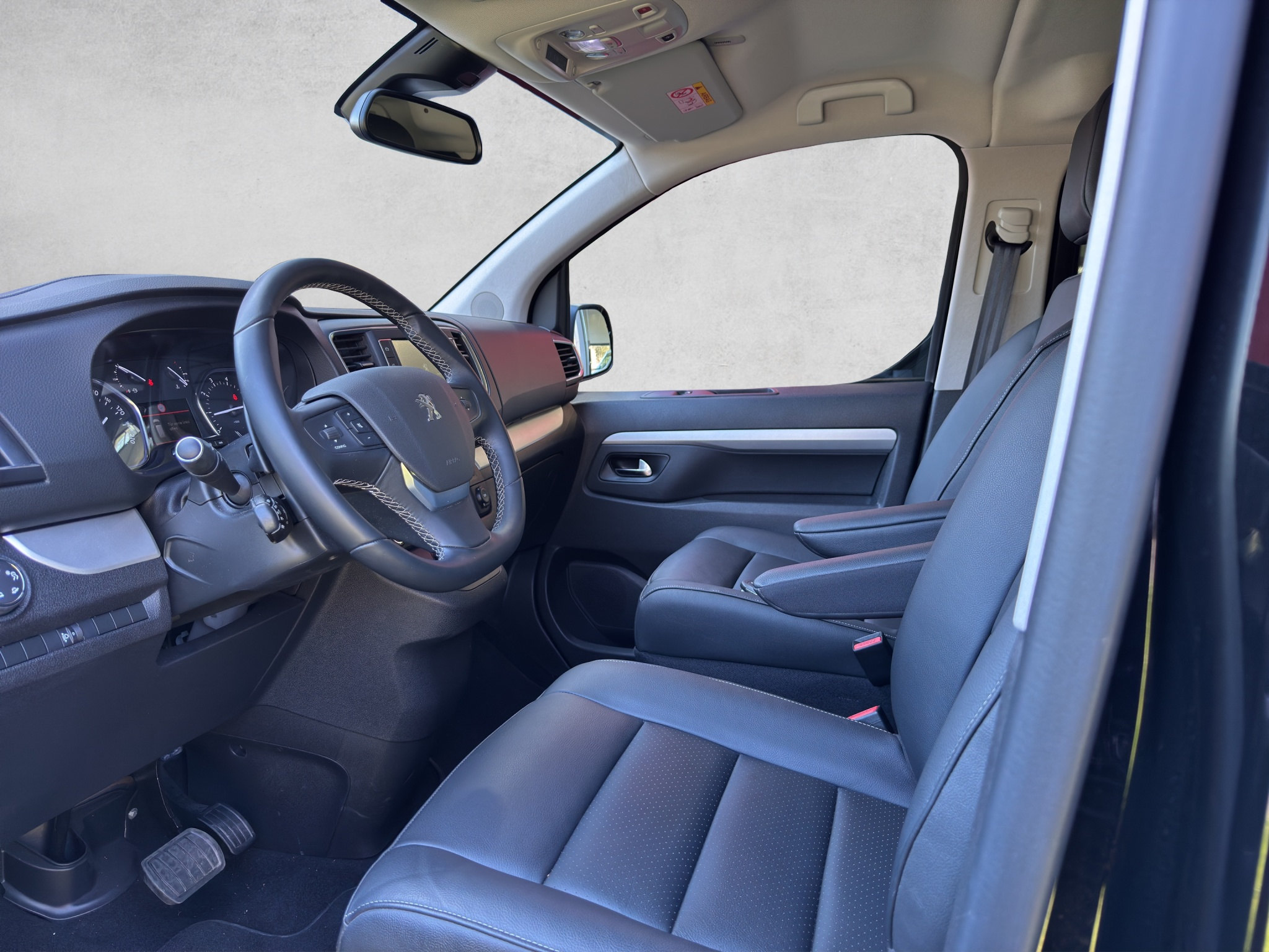 listing desktop thumbnail image 6