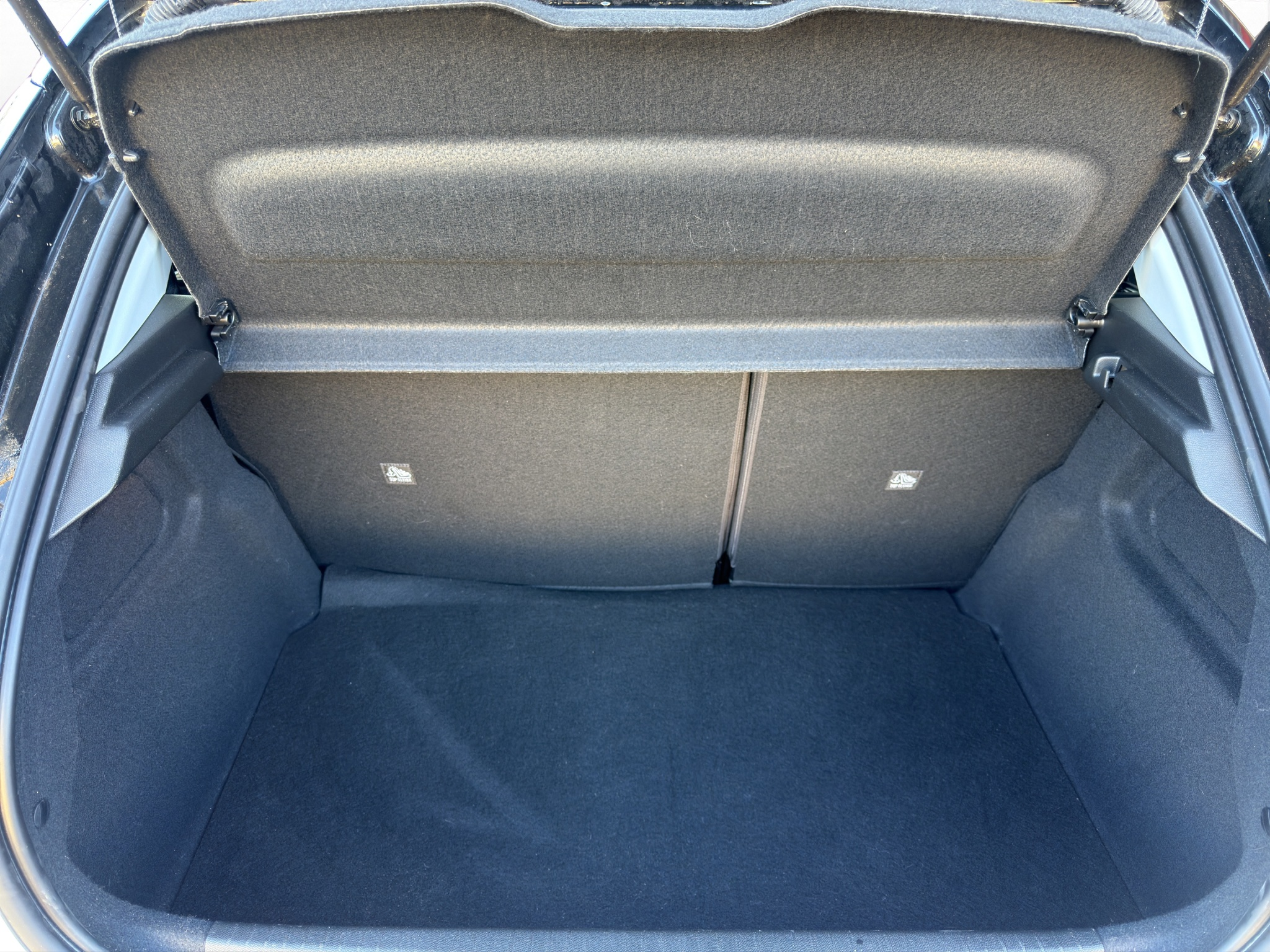 listing desktop thumbnail image 17