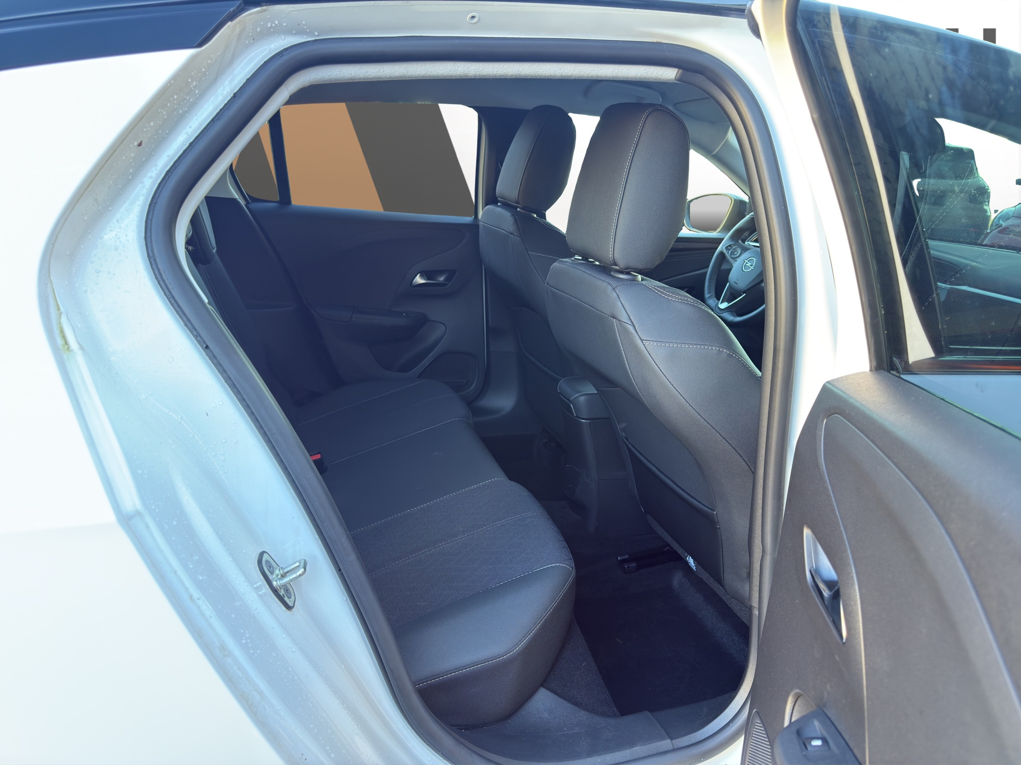 listing desktop thumbnail image 11