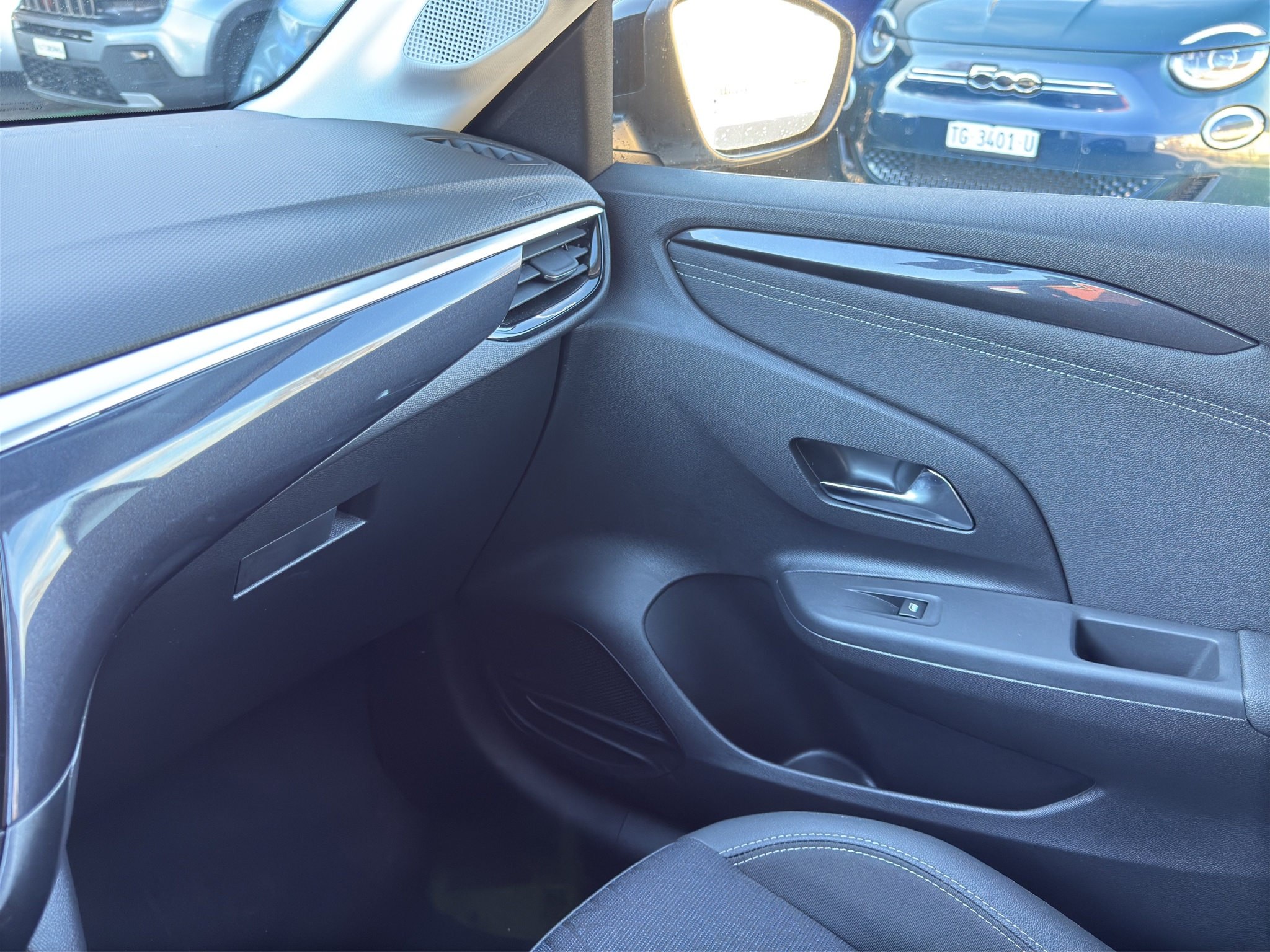 listing desktop thumbnail image 24