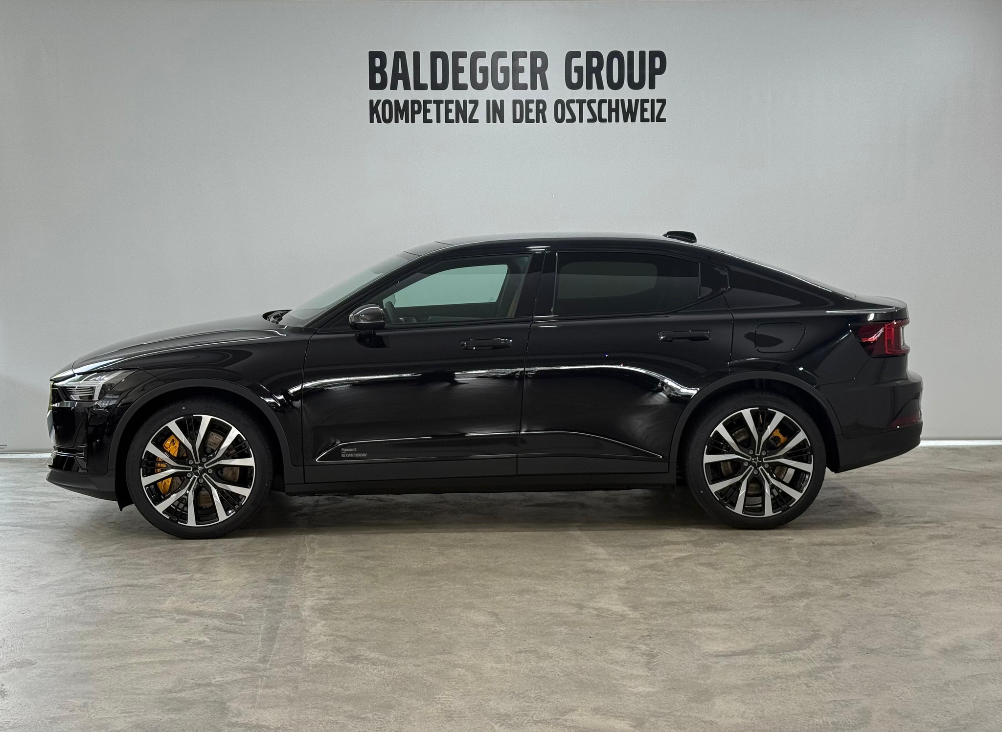 listing desktop thumbnail image 1