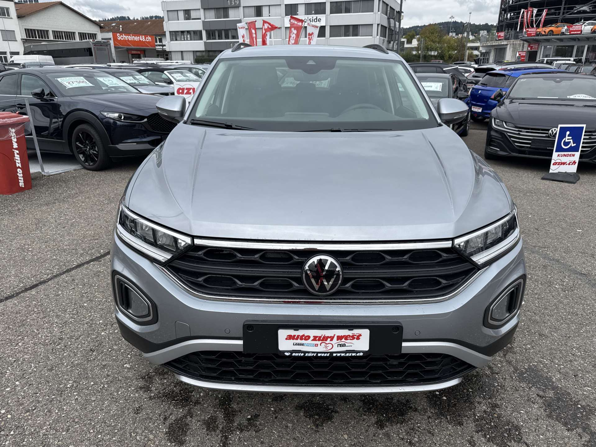 listing desktop thumbnail image 13