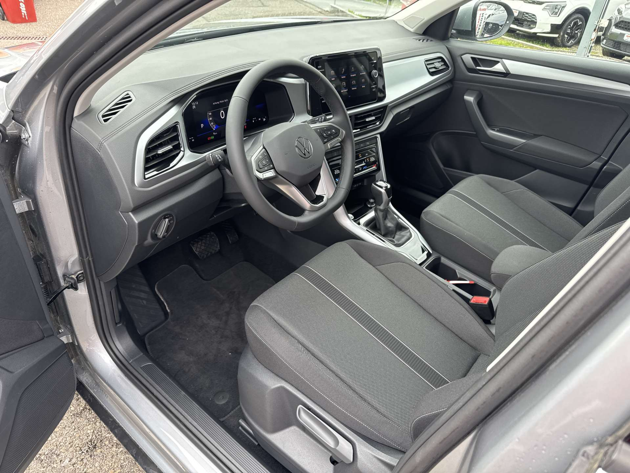 listing desktop thumbnail image 5