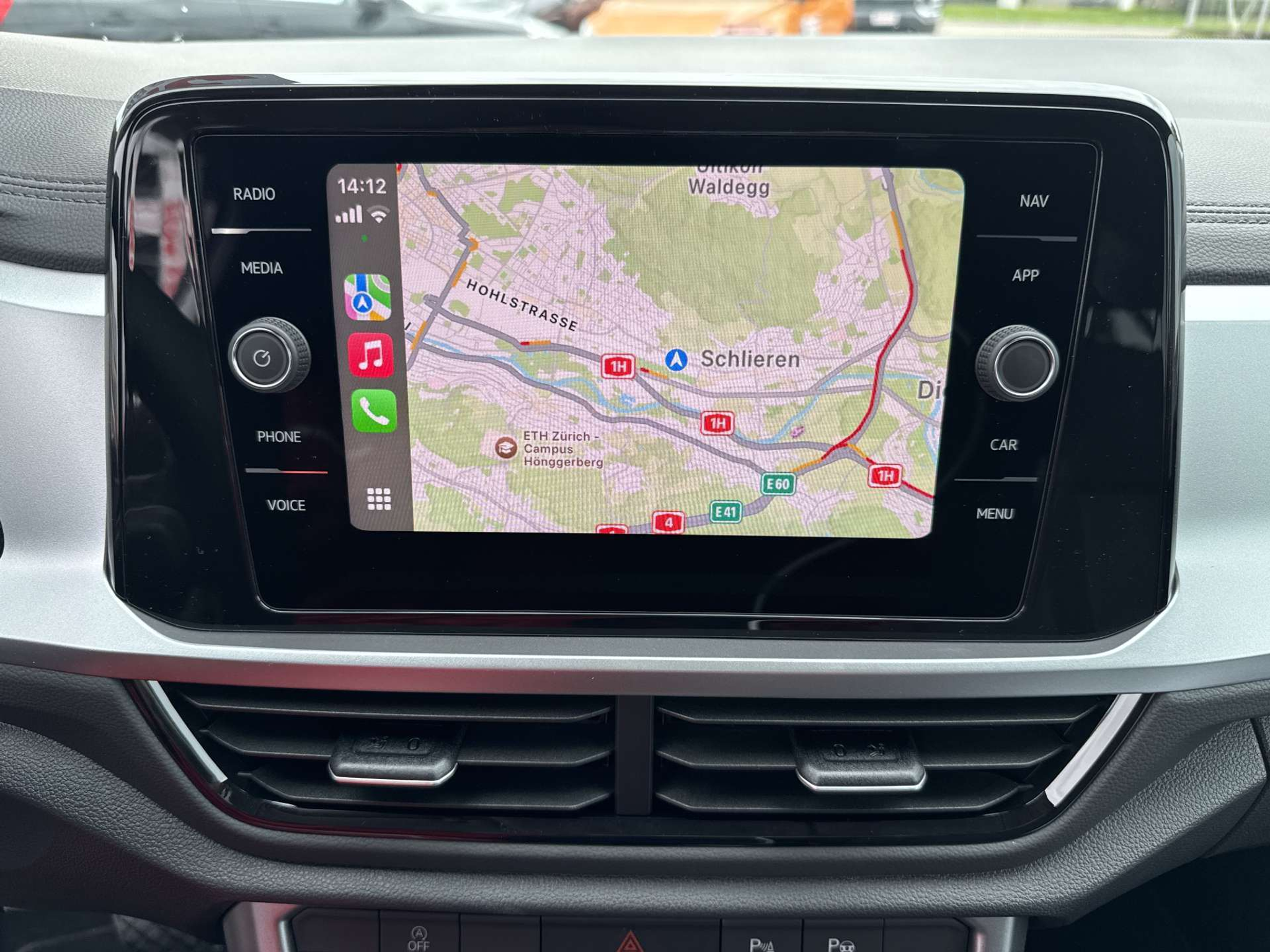 listing desktop thumbnail image 1