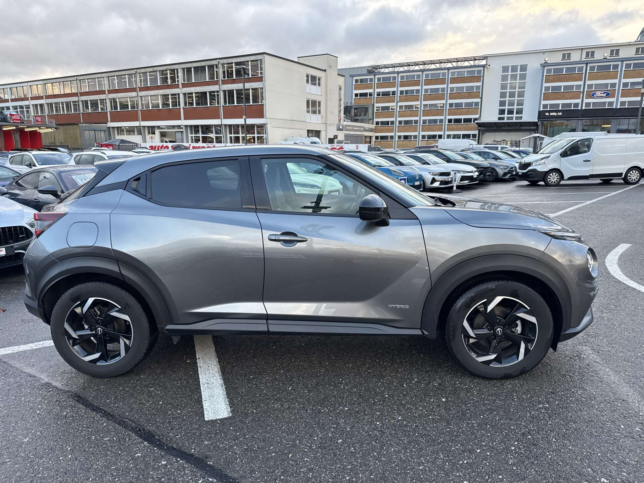 listing desktop thumbnail image 10