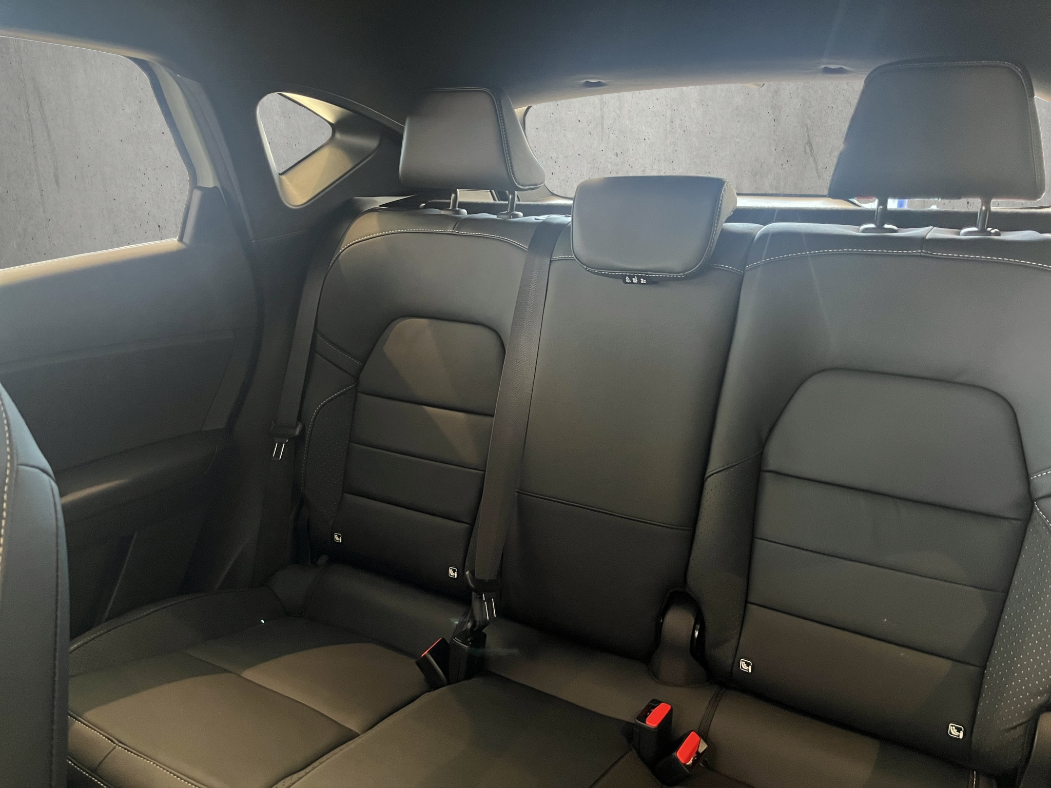 listing desktop thumbnail image 12