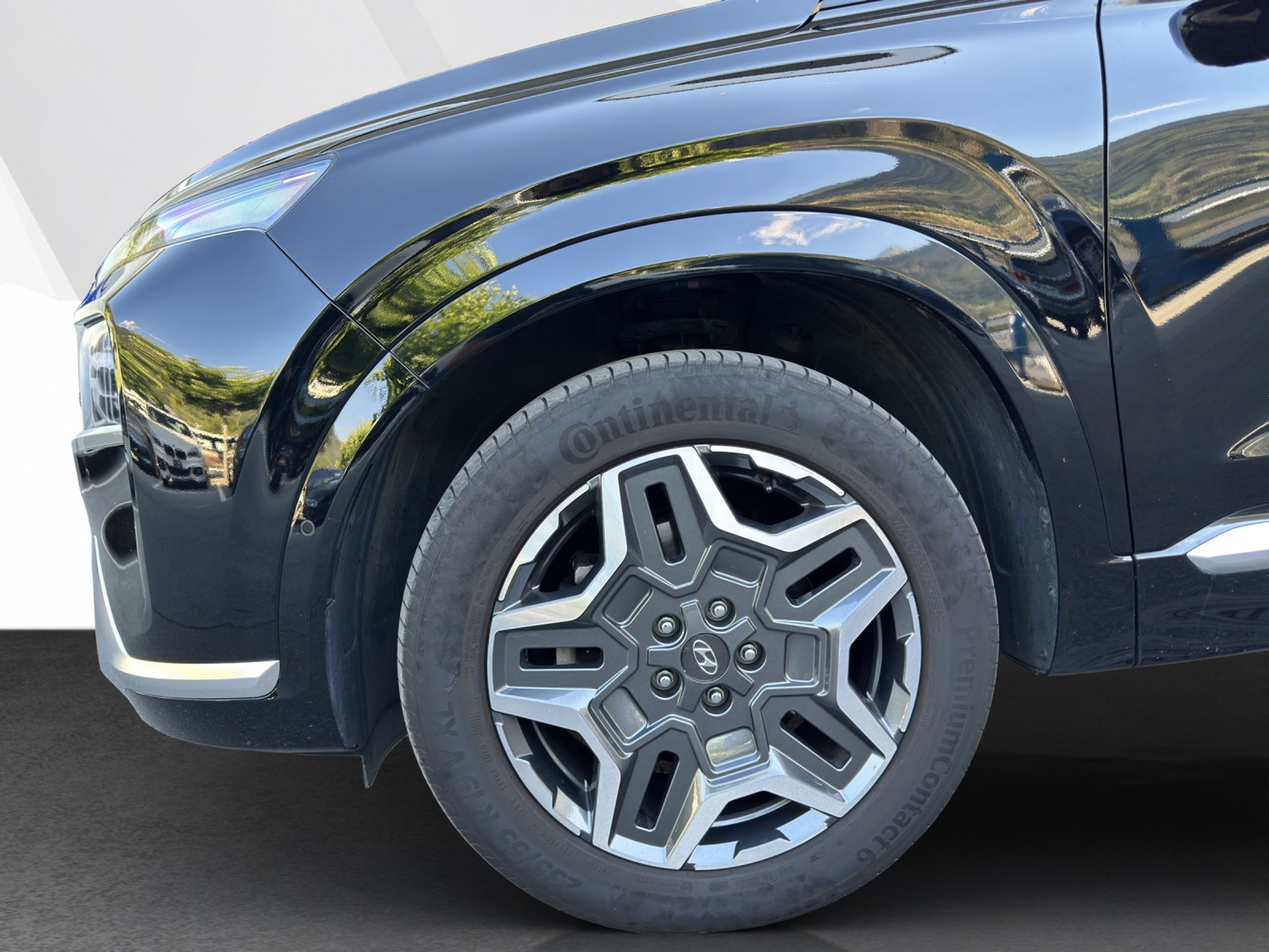 listing desktop thumbnail image 15