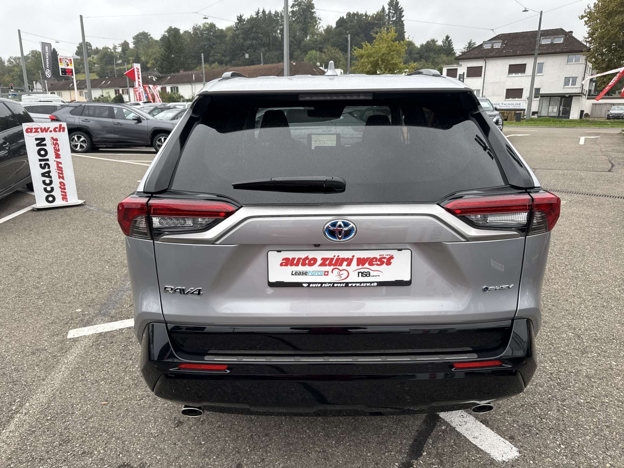 listing desktop thumbnail image 14