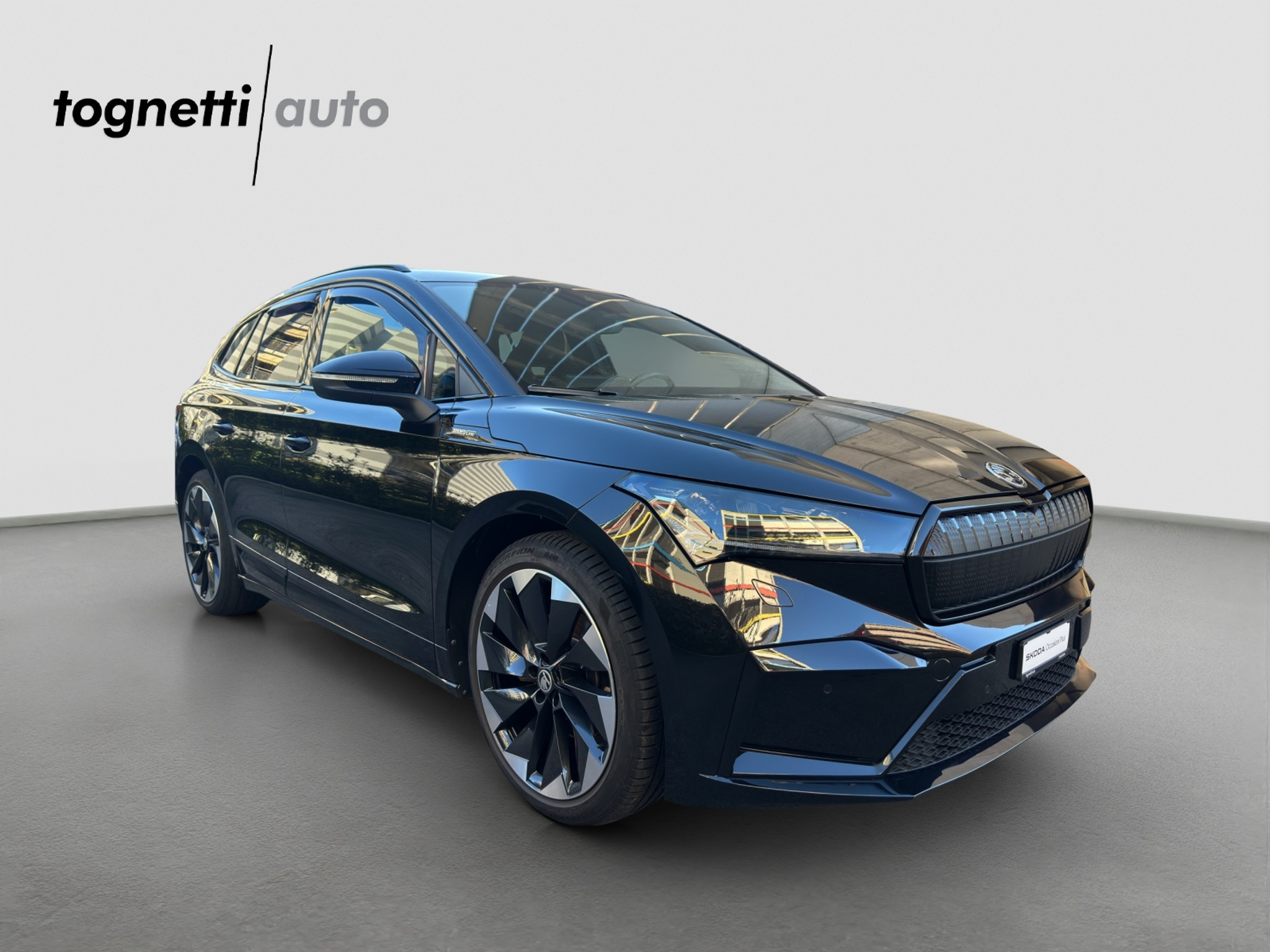 listing desktop thumbnail image 1