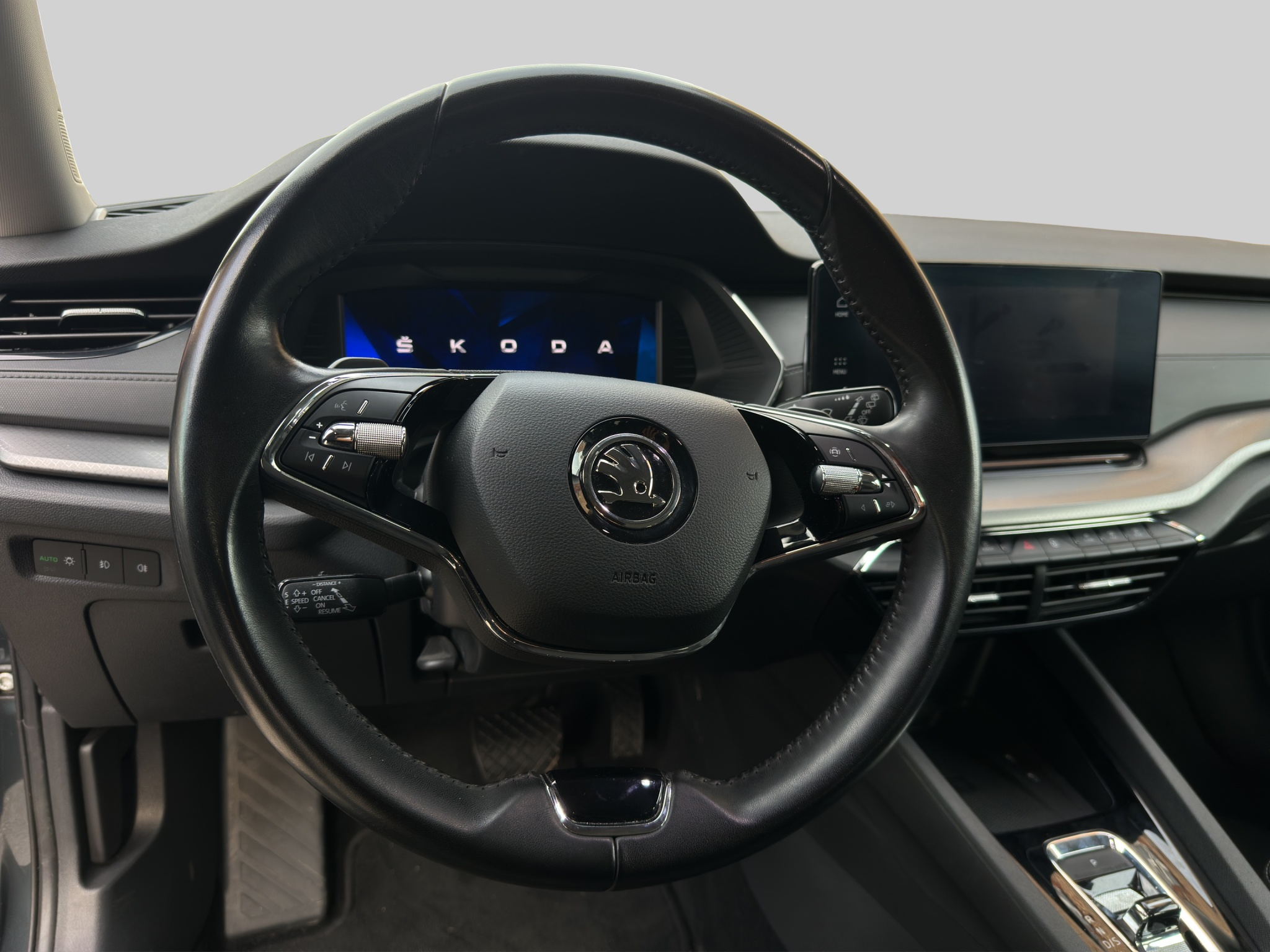 listing desktop thumbnail image 9