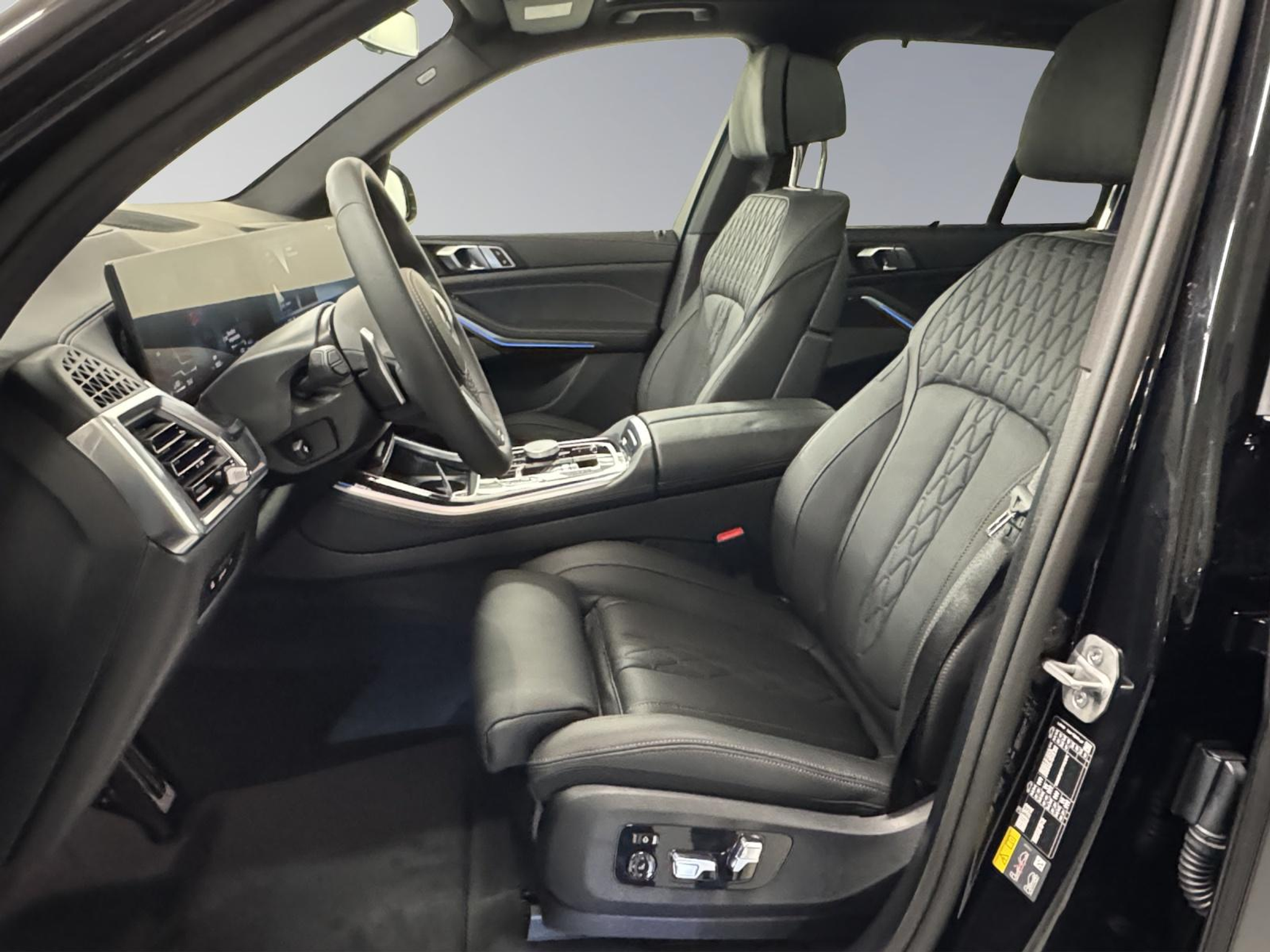 listing desktop thumbnail image 10