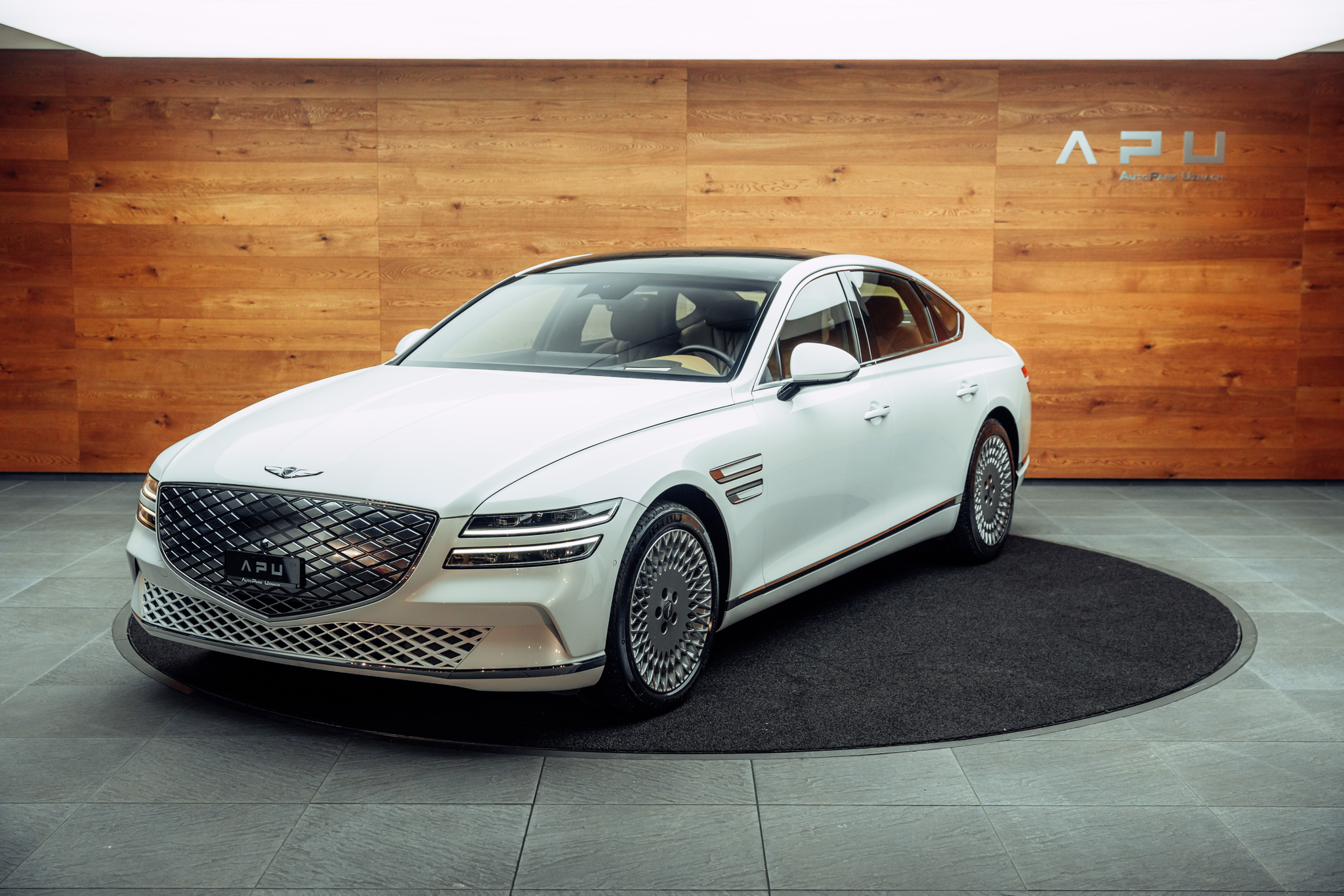 listing desktop thumbnail image 3