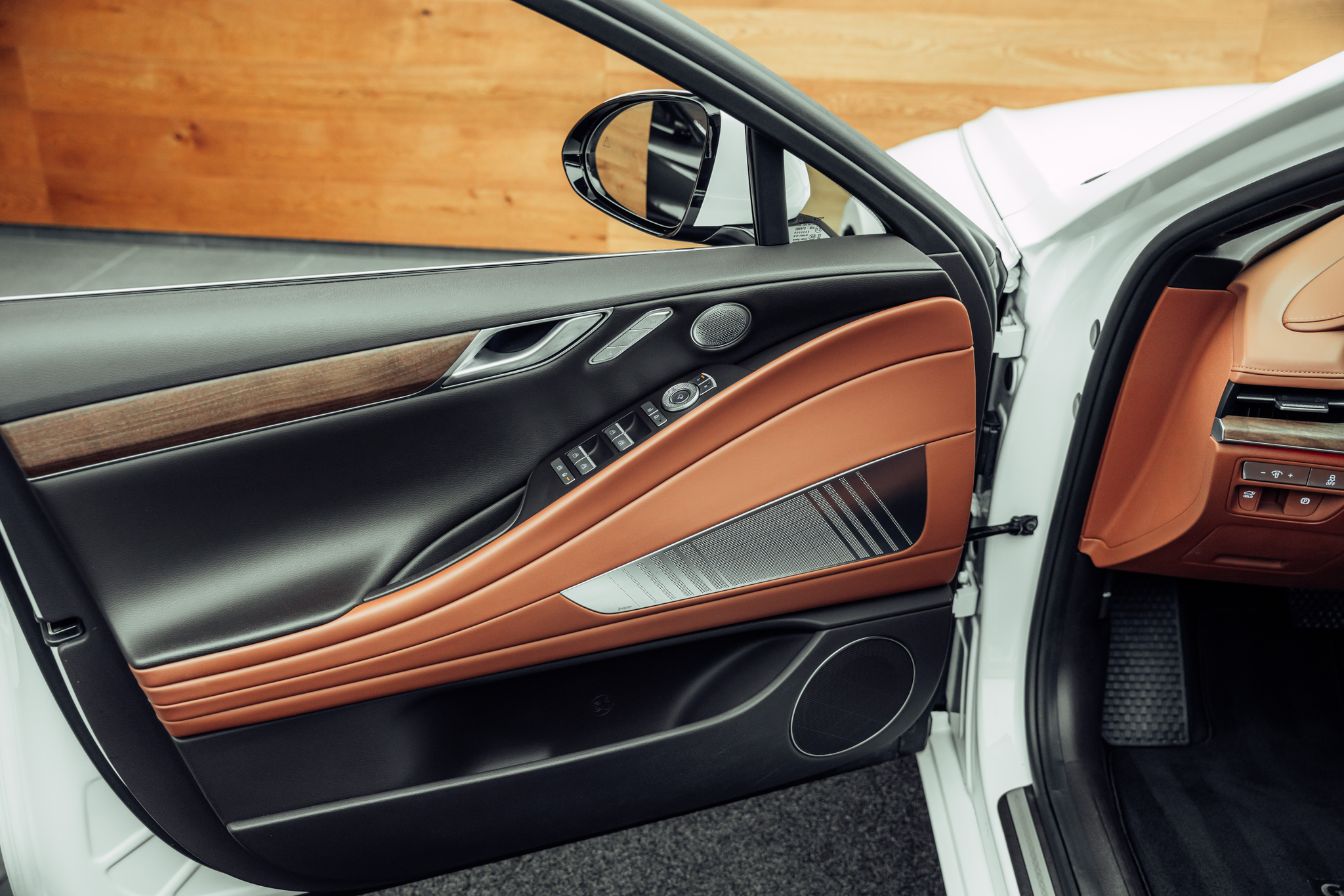 listing desktop thumbnail image 14