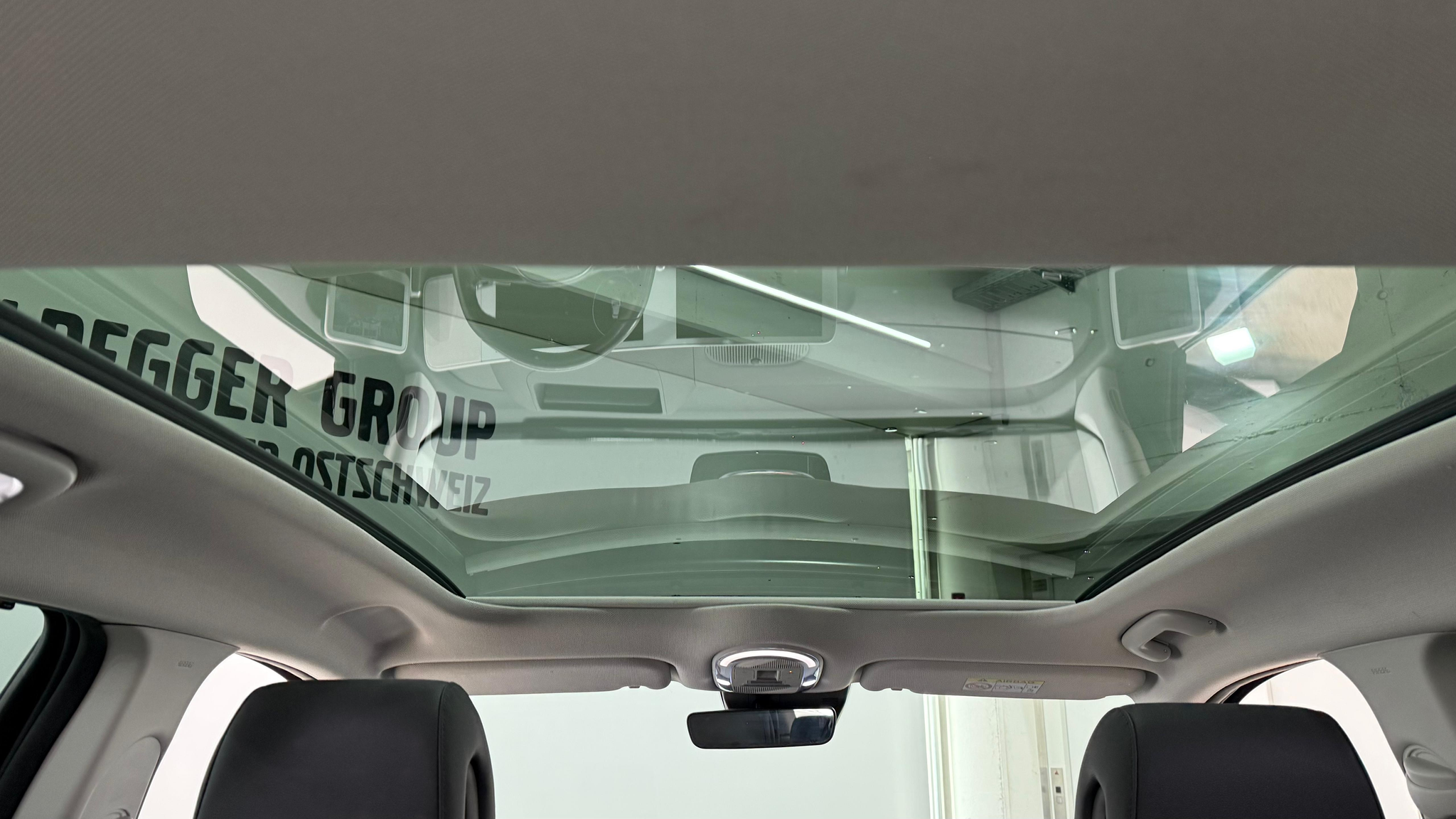 listing desktop thumbnail image 10