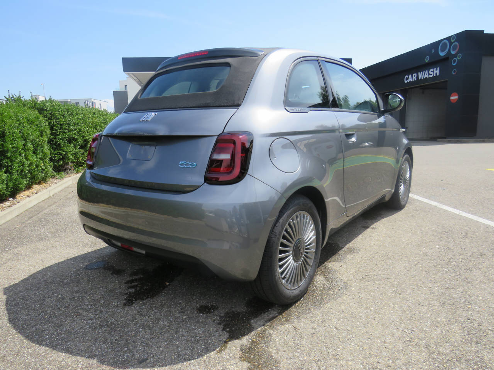 listing desktop thumbnail image 2