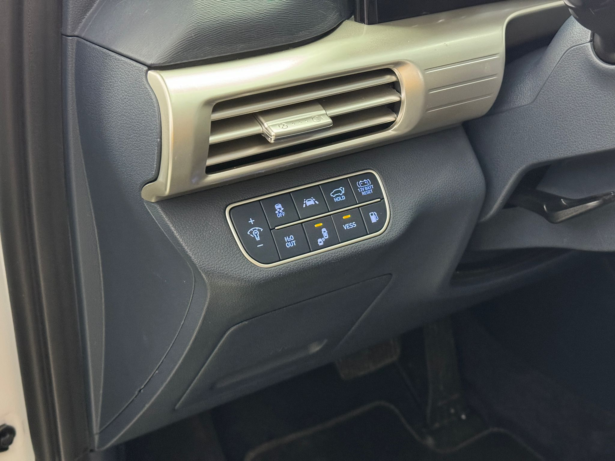 listing desktop thumbnail image 13